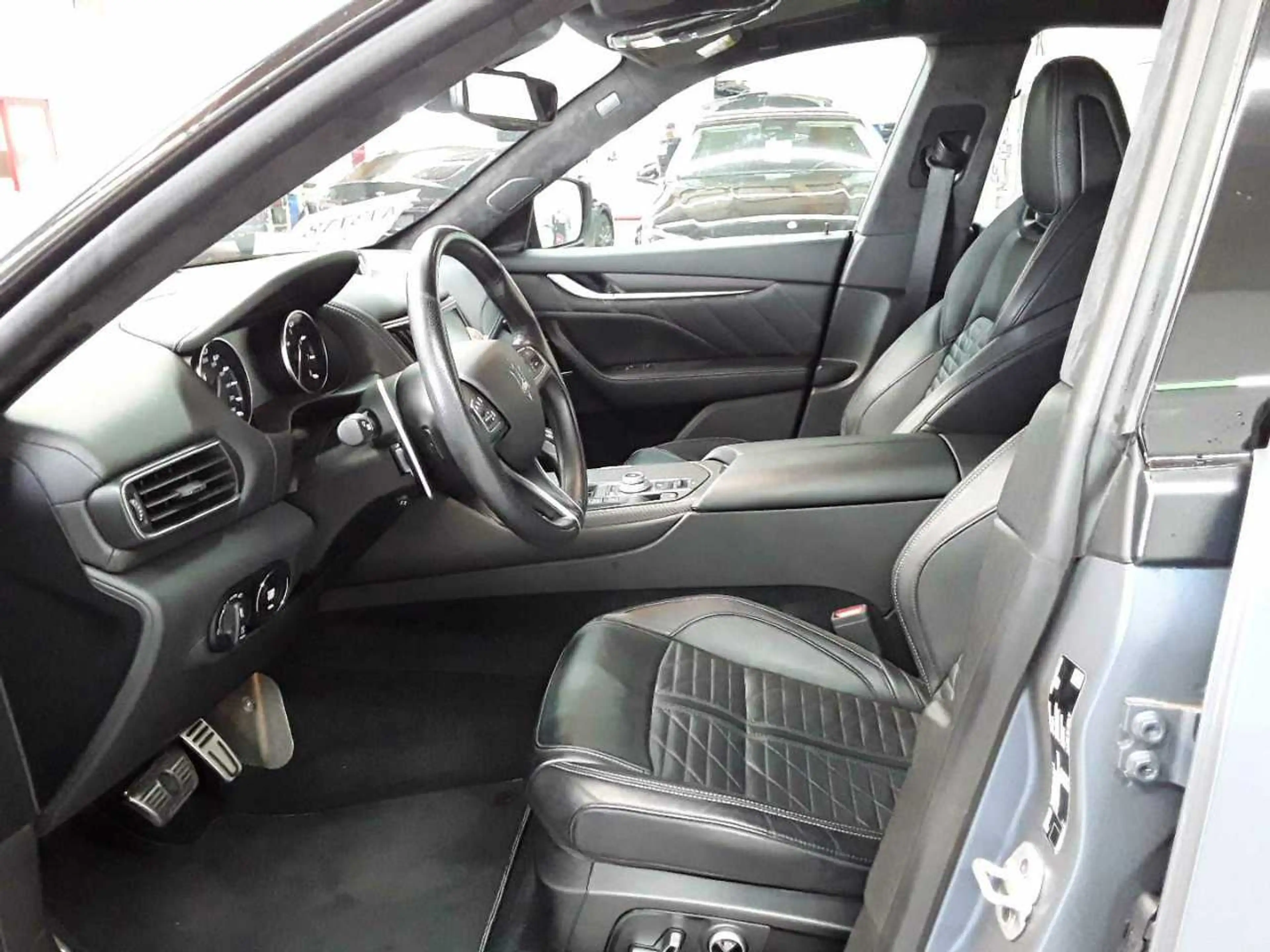 Maserati Levante Levante Trofeo Pano Leder 22´ — photo 7