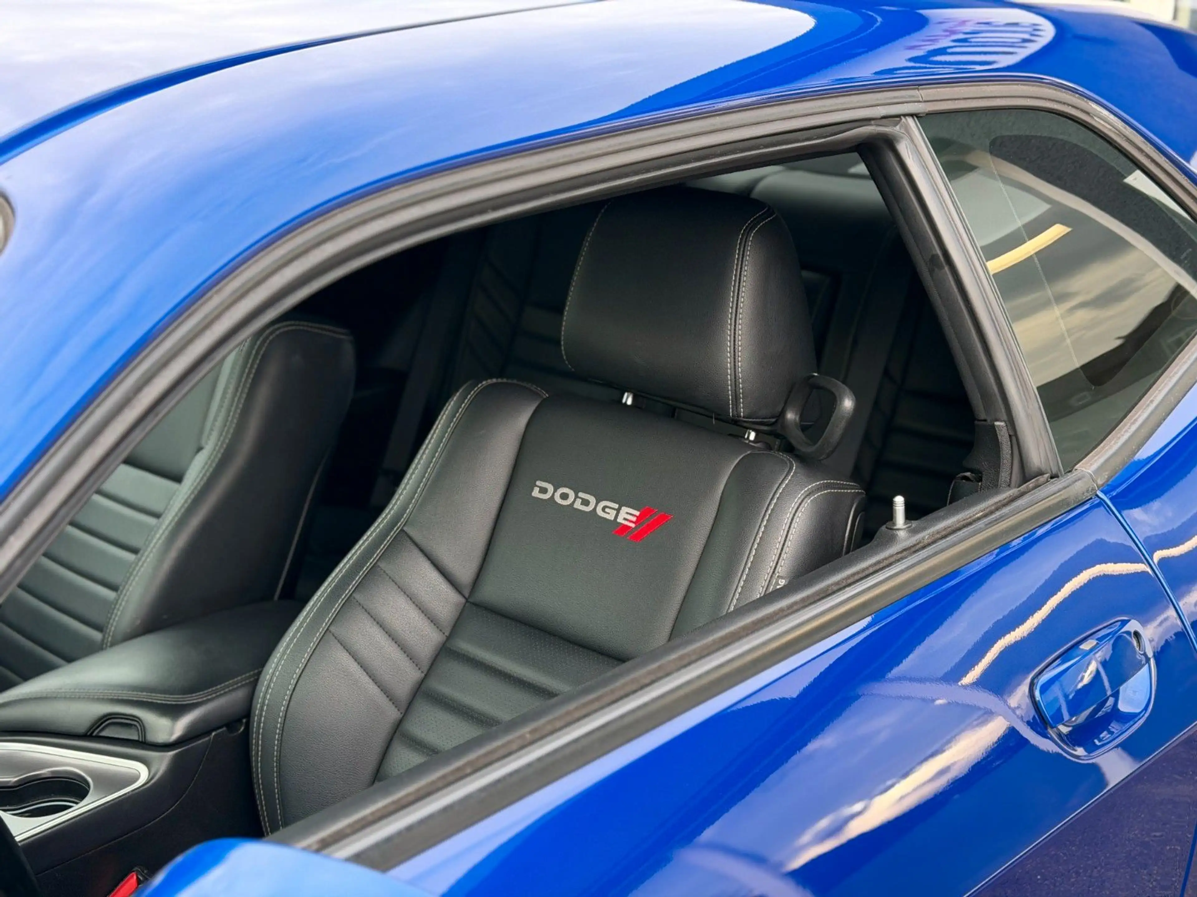 Dodge Challenger SXT*GARANTIE*CarPlay*KAMERA*PDC*TEMP* — photo 6