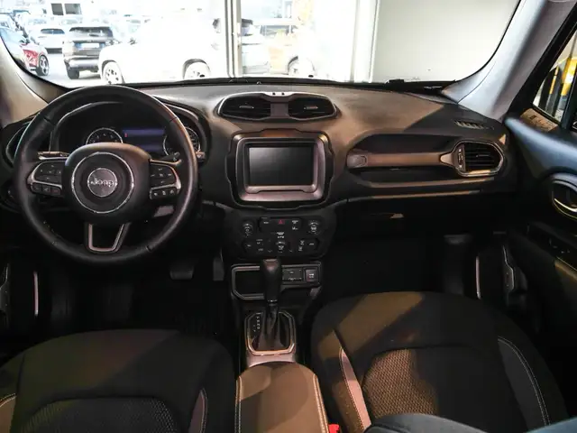 Jeep Renegade view 9