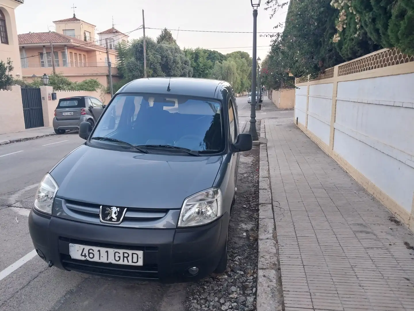 Peugeot Partner Partner Origin Combi 1.6HDI Gris - 1