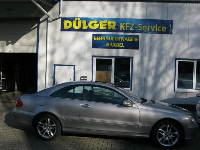 Mercedes-Benz CLK 350 Coupe (BM 209)