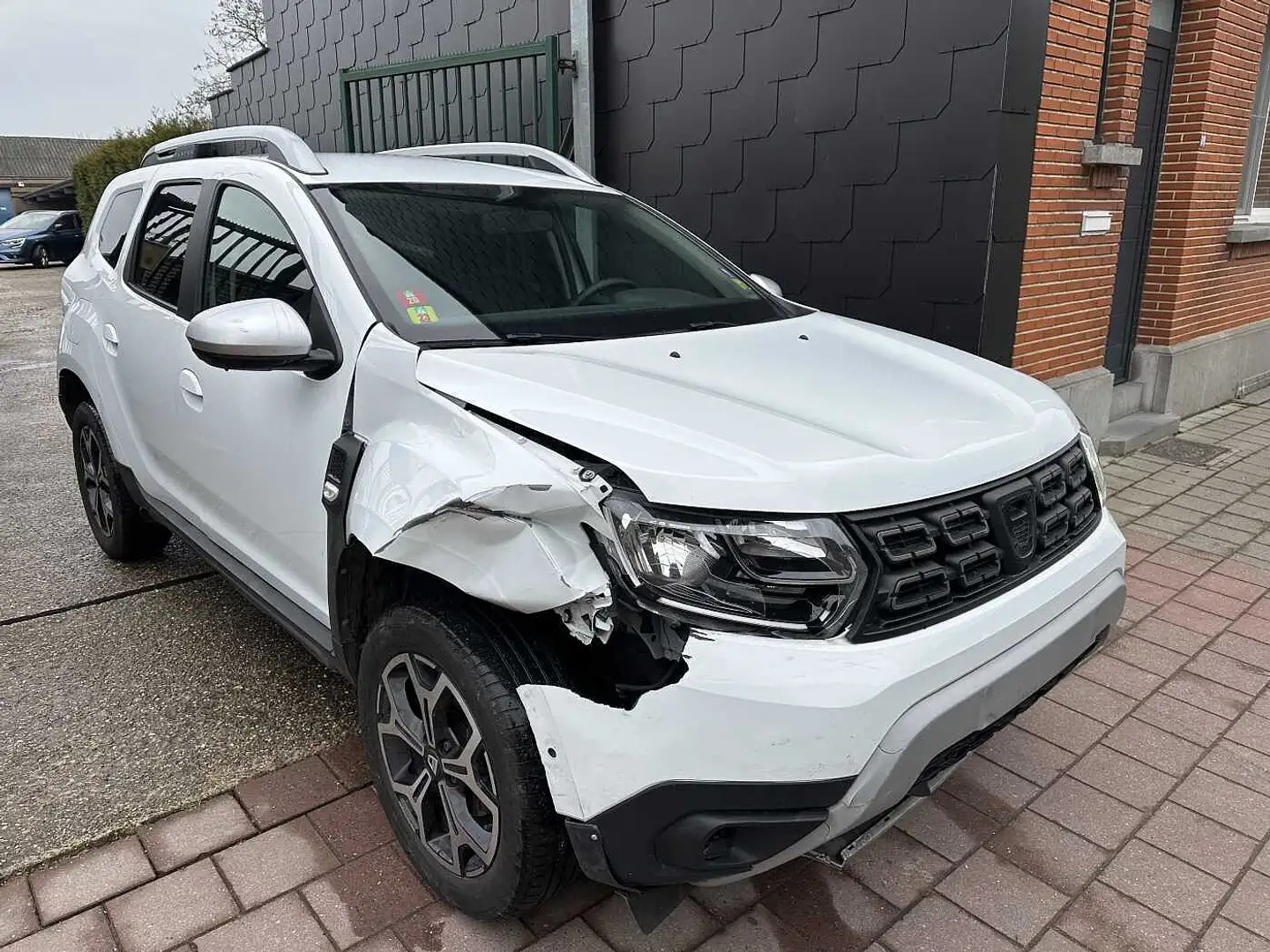 Dacia Duster 1.0 TCE EDITION PRESTIGE MET 69DKM Weiß - 2
