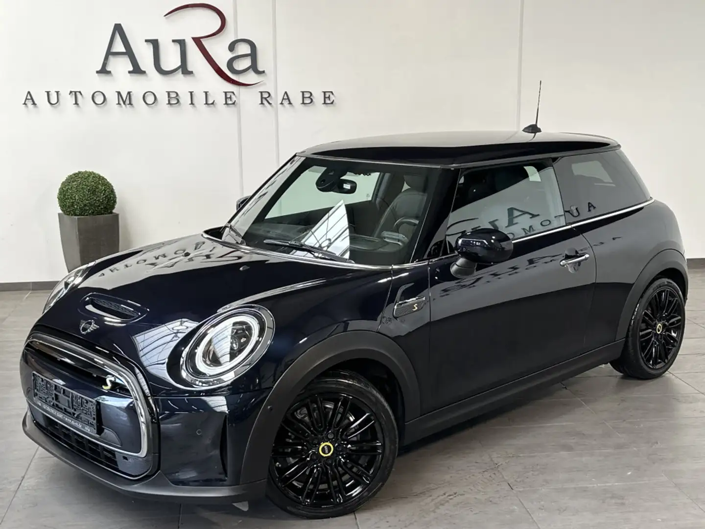 MINI Cooper SE Yours Trim NAV+LED+KAMERA+DIGDISPLAY Schwarz - 2