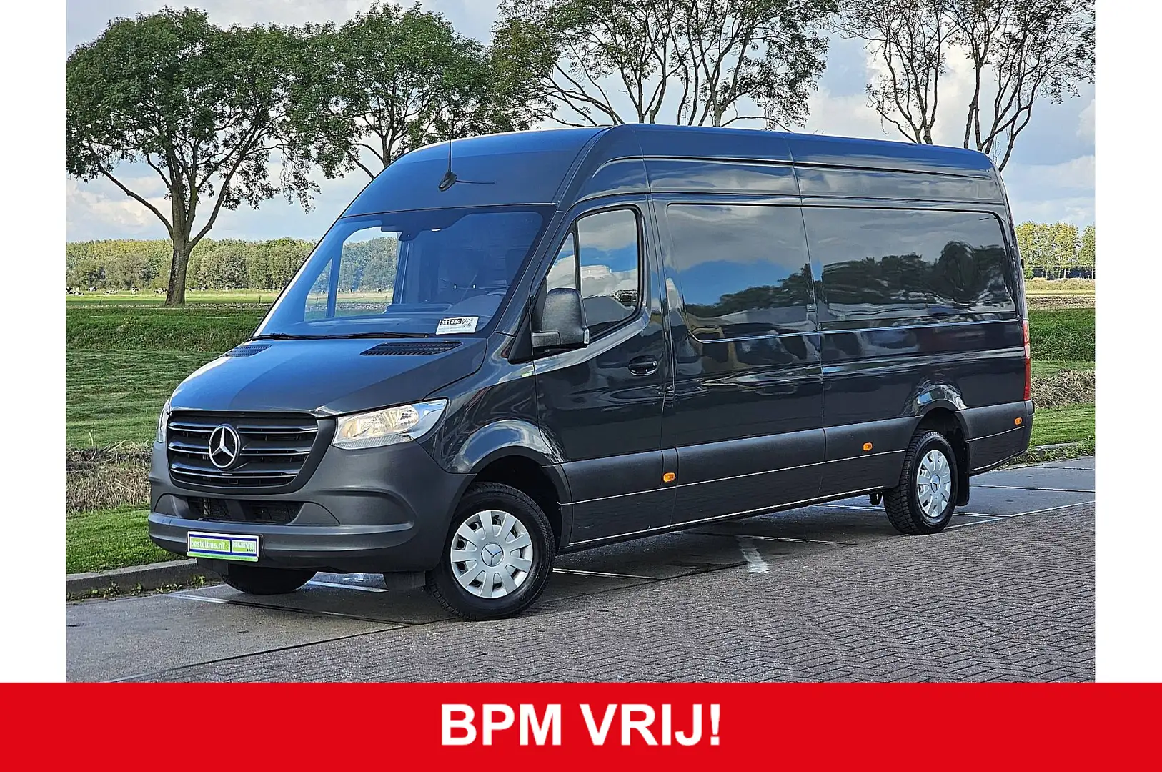 Mercedes-Benz Sprinter 315 L3H2 RWD Mbux Euro6 Airco Camera Trekhaak 150P Grijs - 1