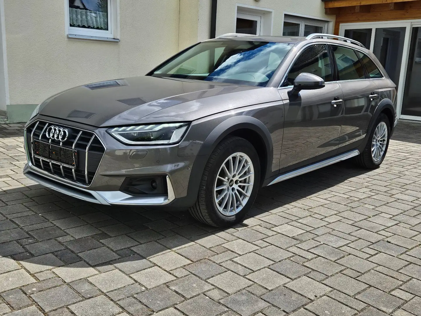Audi A4 allroad 50 TDI Pano Leder Matrix StHzg AHK 1. Grau - 1