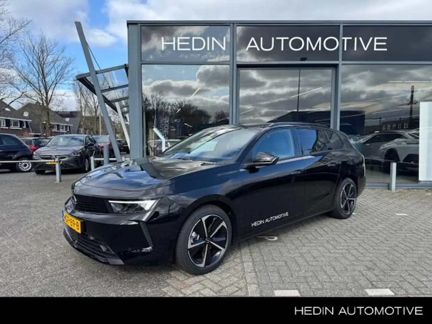 Opel Astra Sports Tourer 1.2 Turbo Hybrid Business Edition | Noir - 1