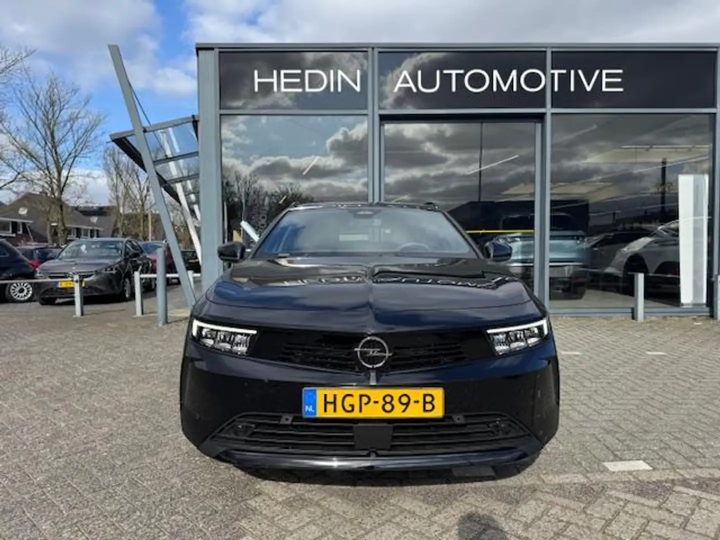 Opel Astra Sports Tourer 1.2 Turbo Hybrid Business Edition | Noir - 2
