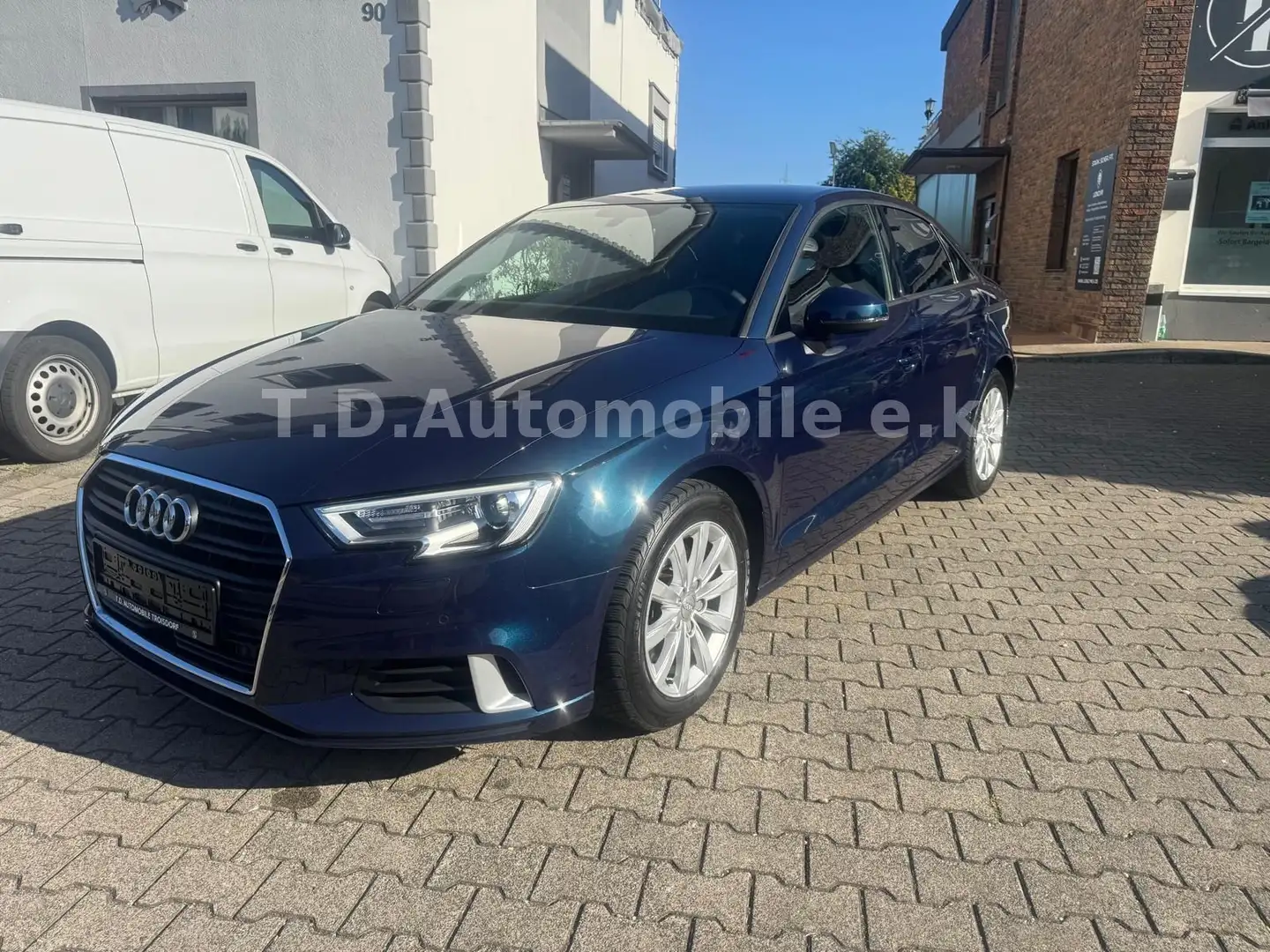 Audi A3 Limousine 35 TDI sport Bleu - 1