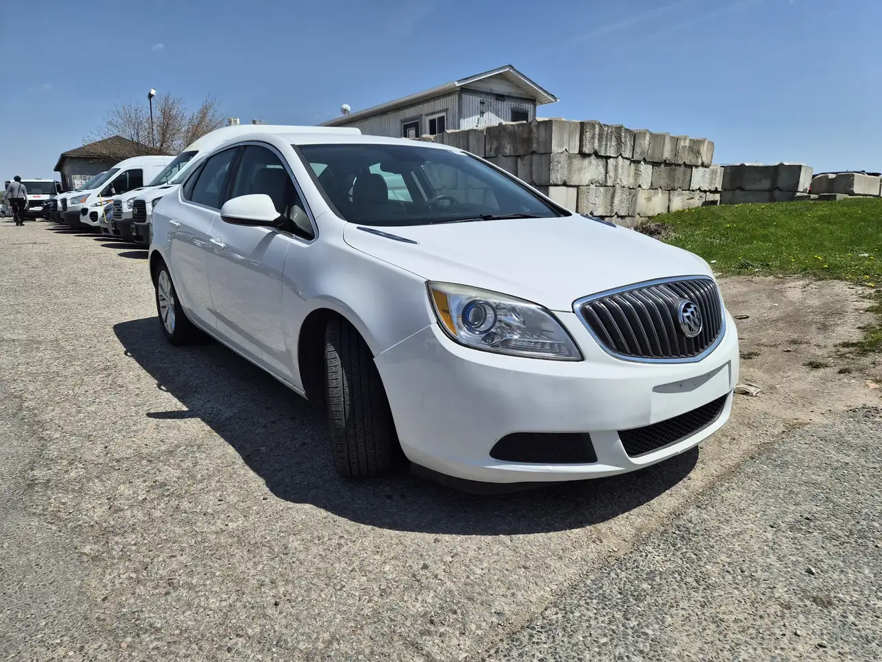 Buick Verano снимка Buick Verano