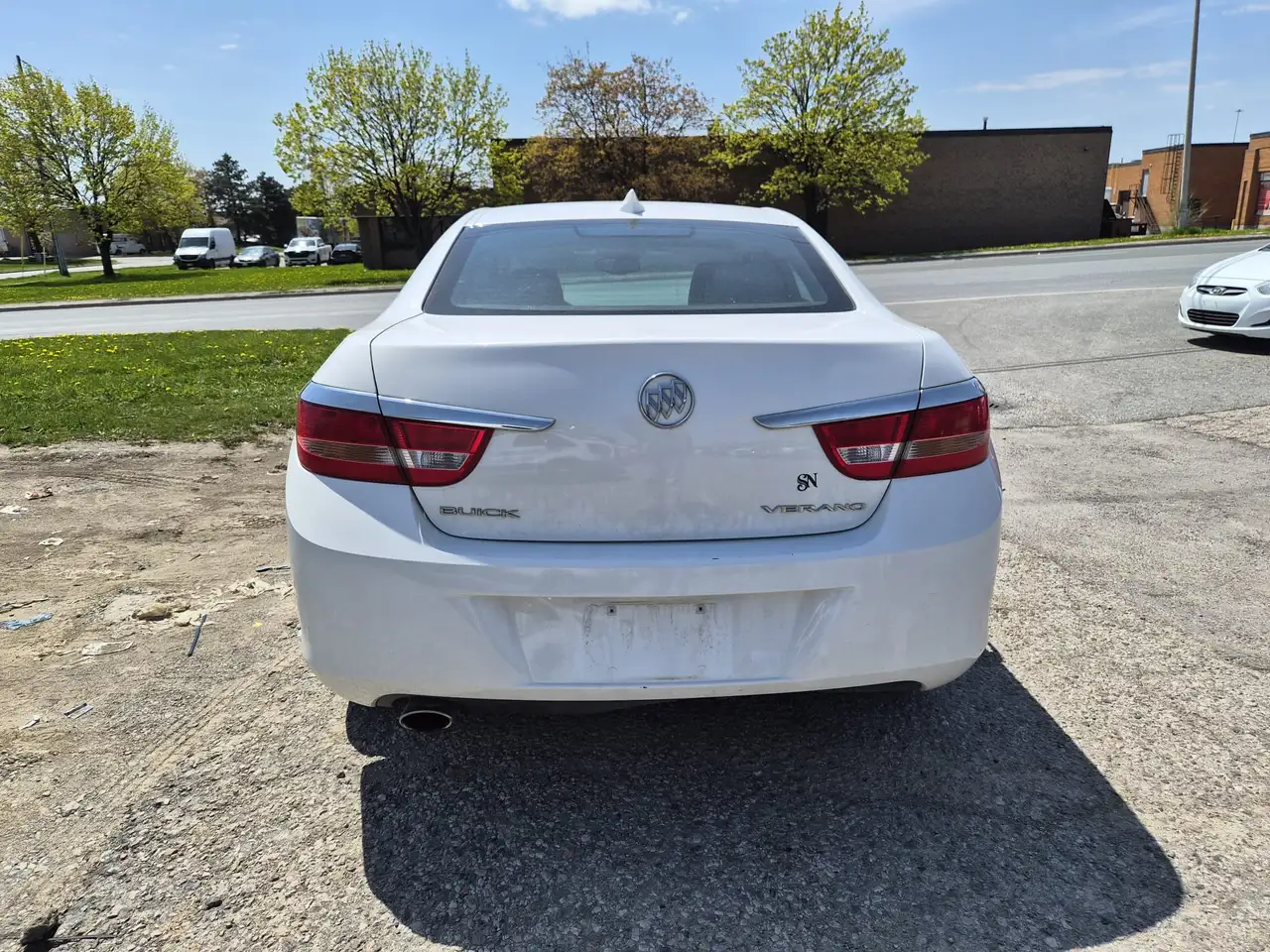 Buick Verano снимка Buick Verano