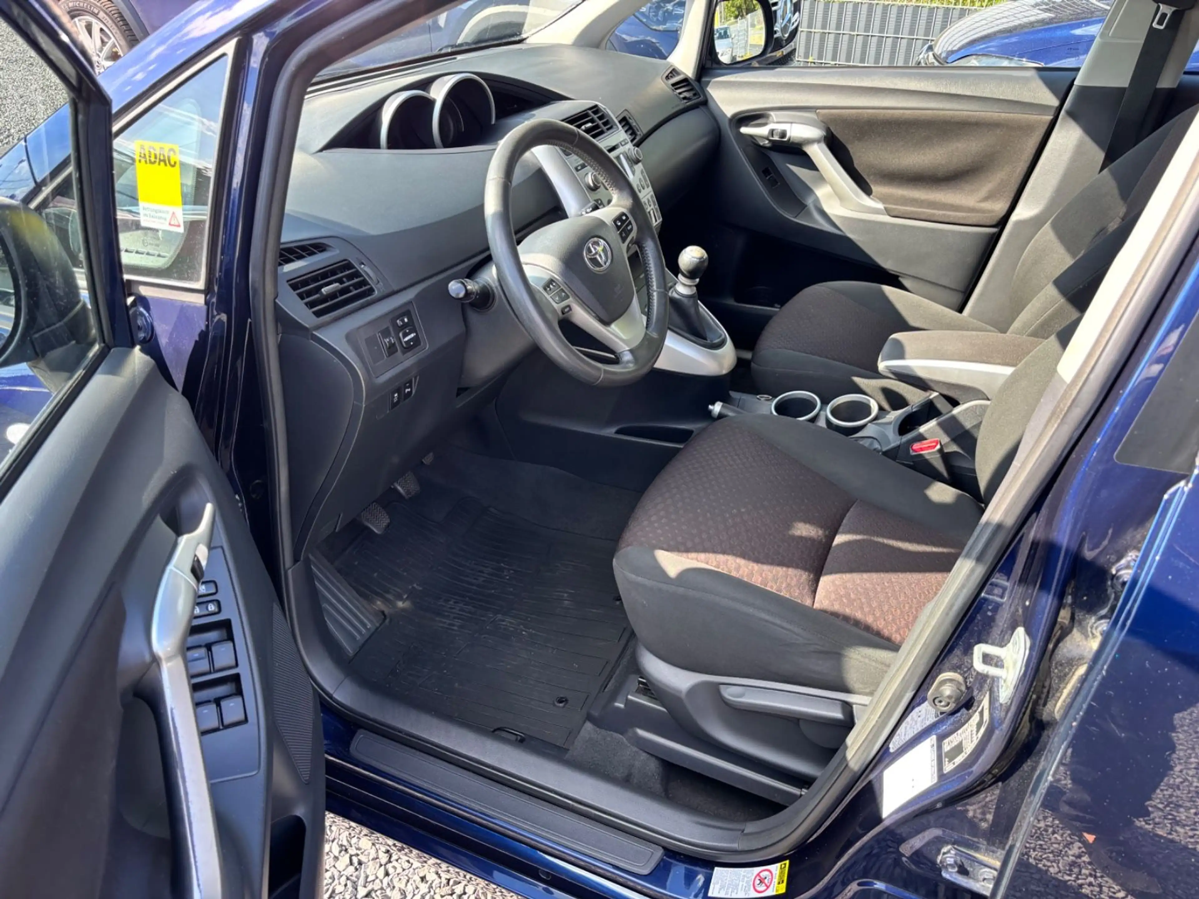 Toyota Verso Edition — photo 9