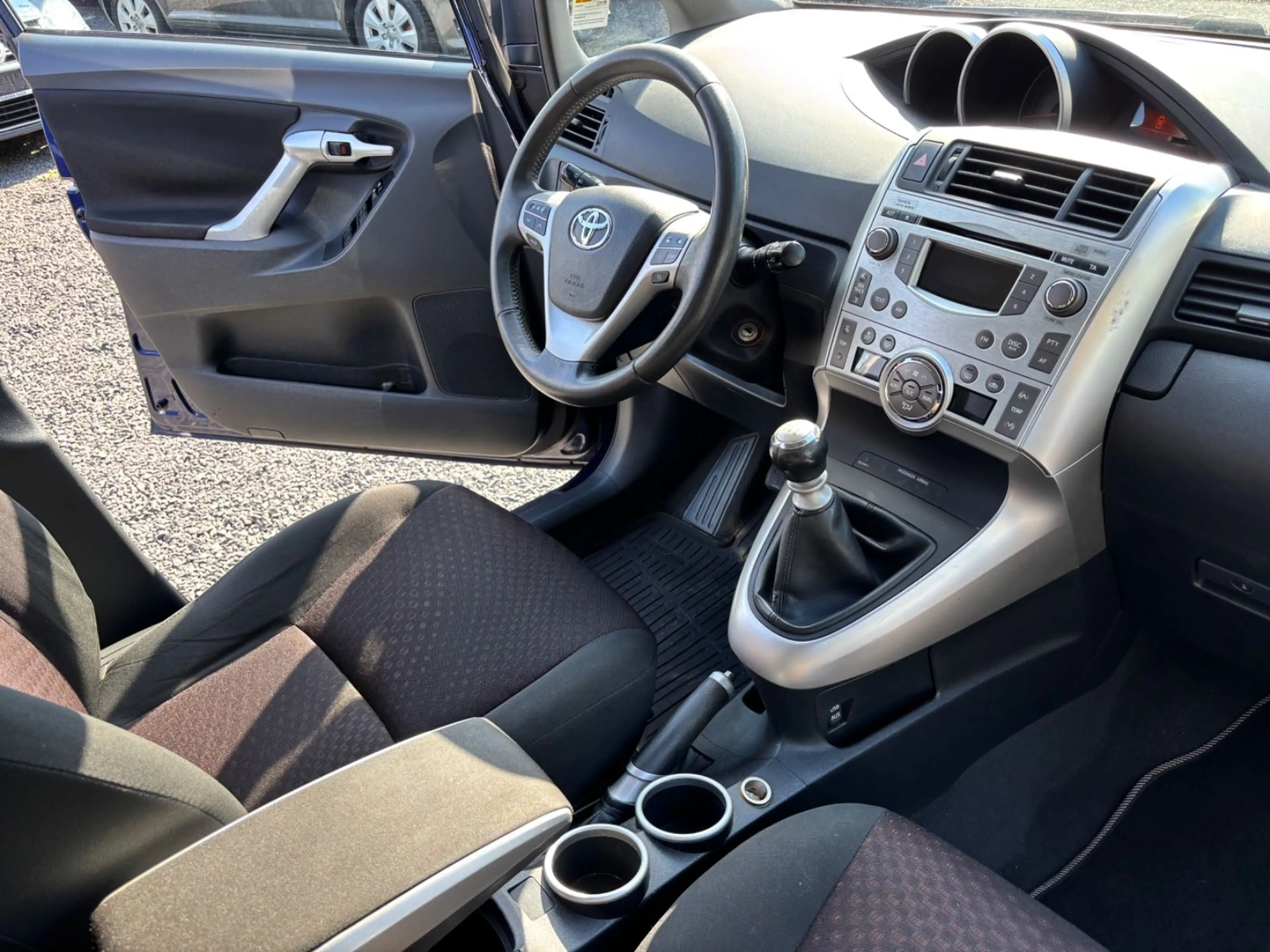 Toyota Verso Edition — photo 12