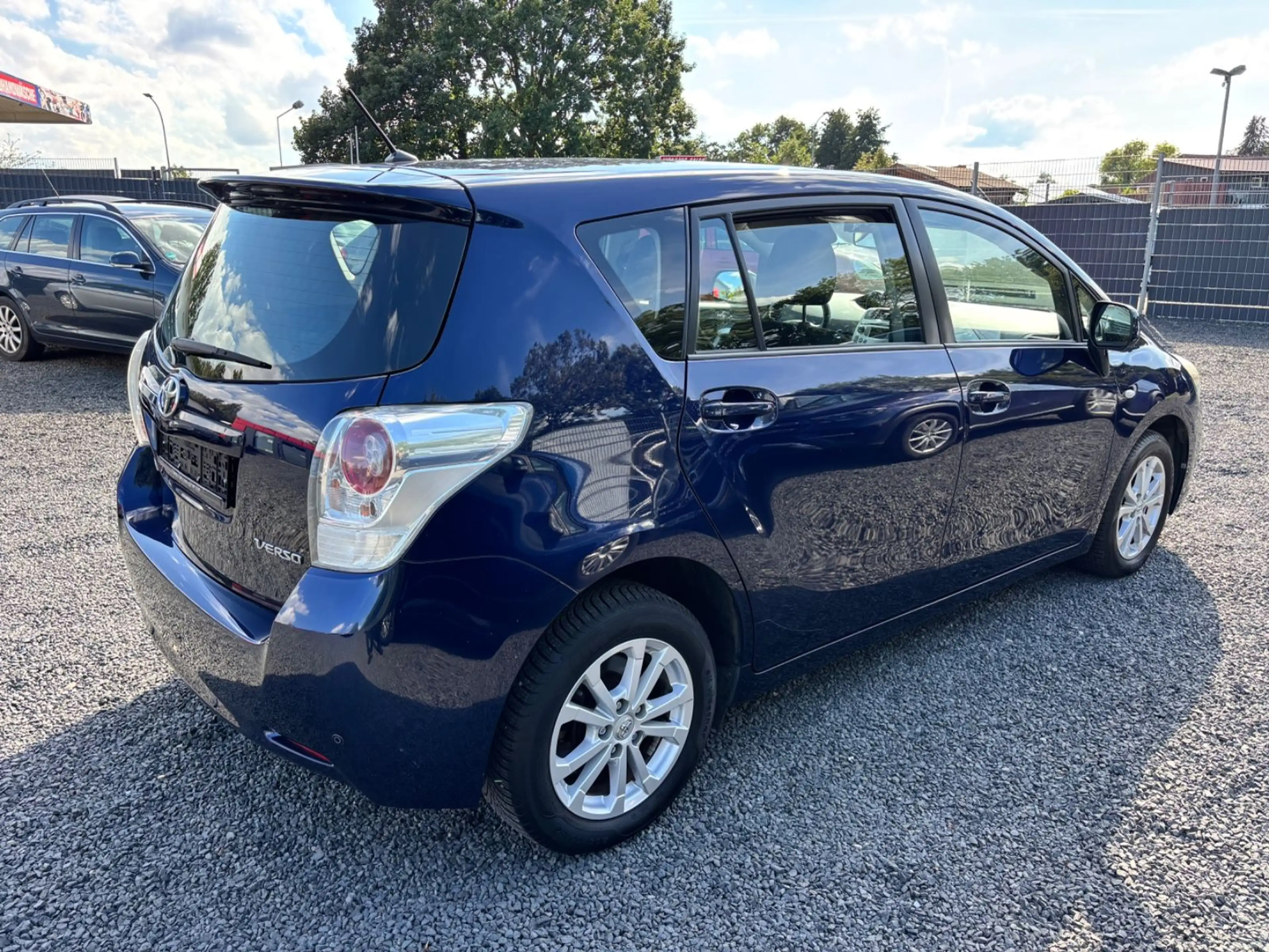 Toyota Verso Edition — photo 5
