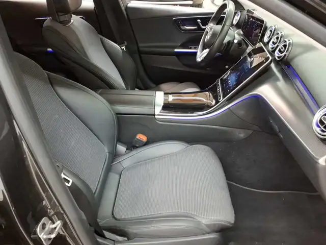 Mercedes-Benz C-Class view 8