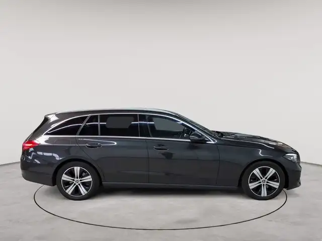 Mercedes-Benz C-Class view 3