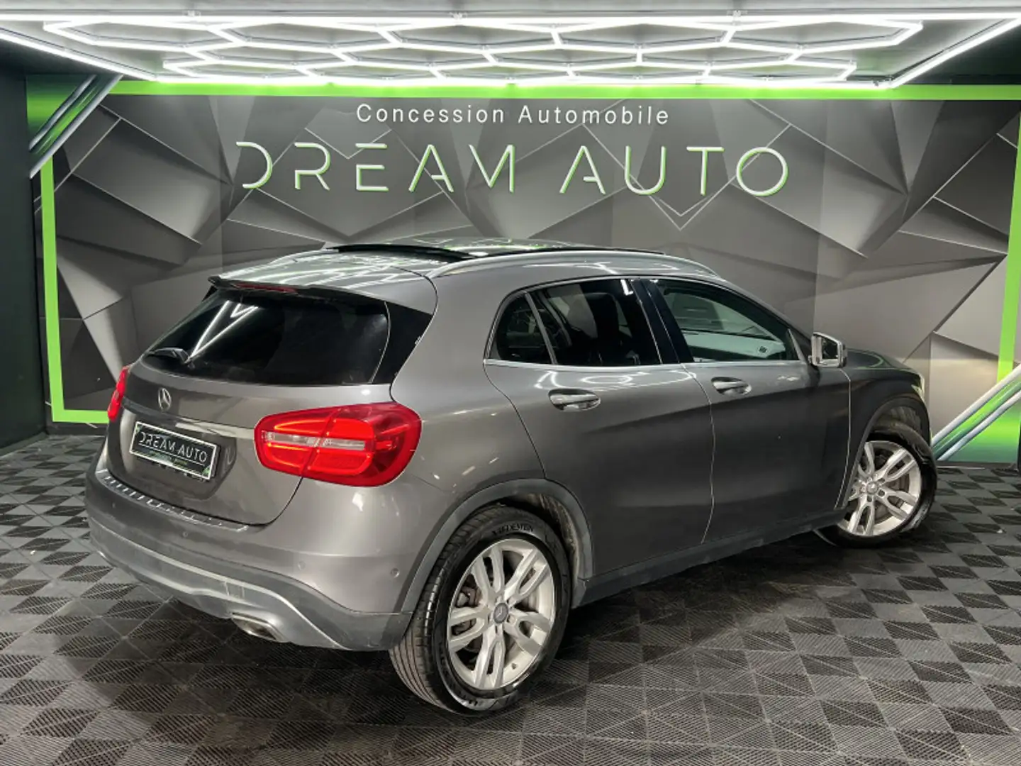 Mercedes-Benz GLA 220 220 CDI SENSATION 4MATIC 7G-DCT Gris - 2