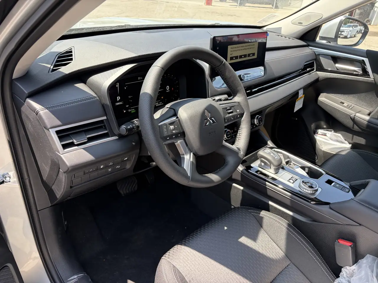 Mitsubishi Outlander снимка Mitsubishi Outlander