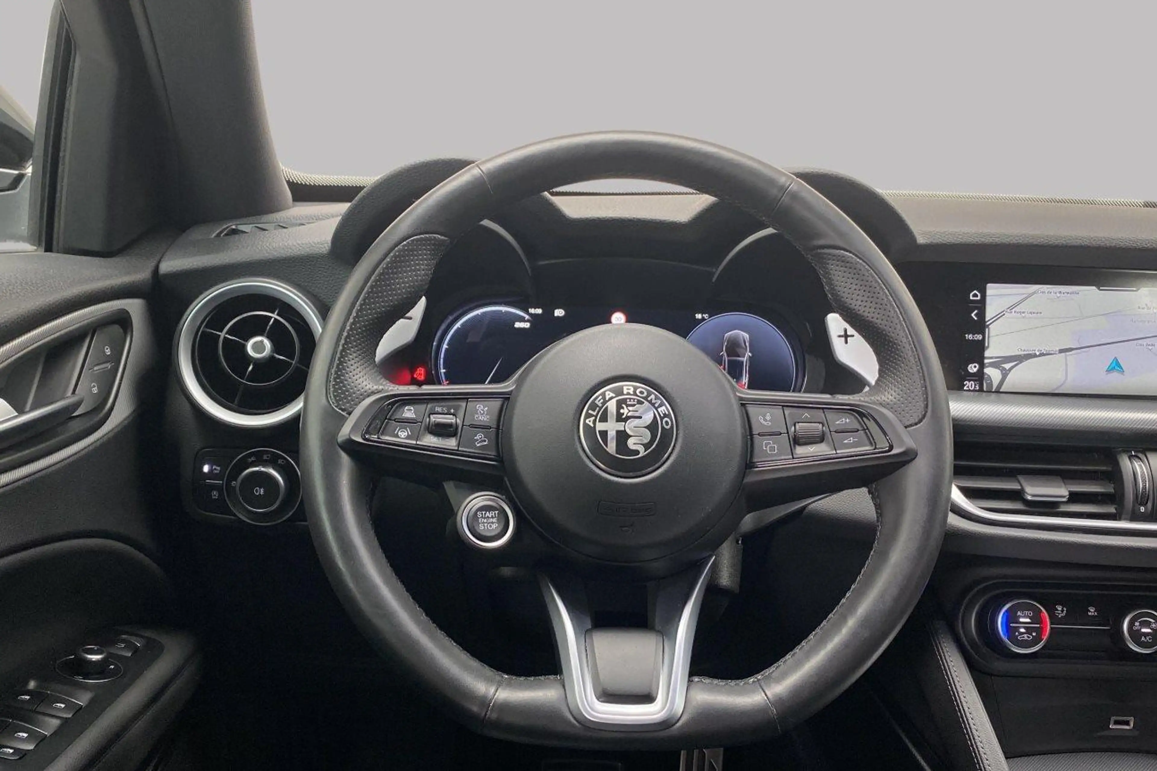 Alfa Romeo Stelvio Sprint Q4 - 280 PK — photo 12