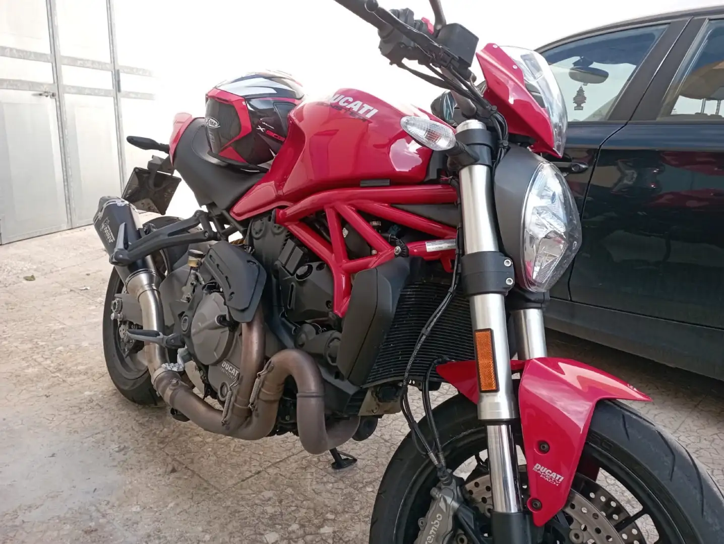 Ducati Monster 821 Rosso - 1