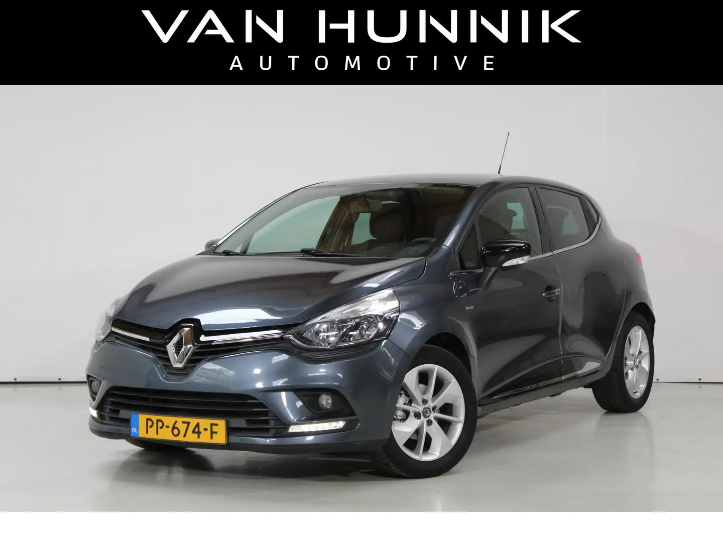 Renault Clio 0.9 TCe Limited | Navi | Cruise | Keyless | Dealer Gris - 1