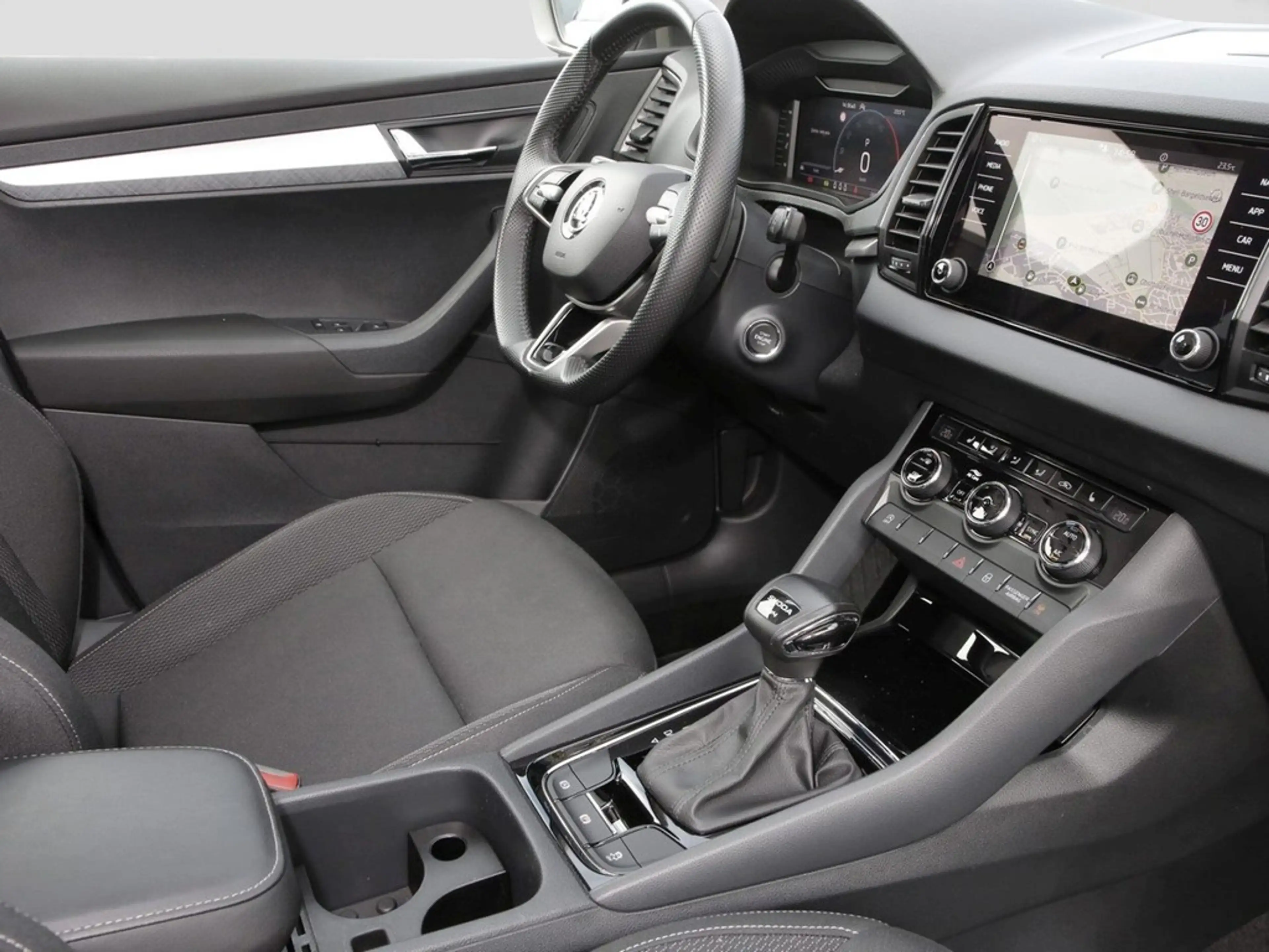 Skoda Karoq 2.0 TDI DSG Drive 4x4 17" ACC Navi SHZ LED — photo 9