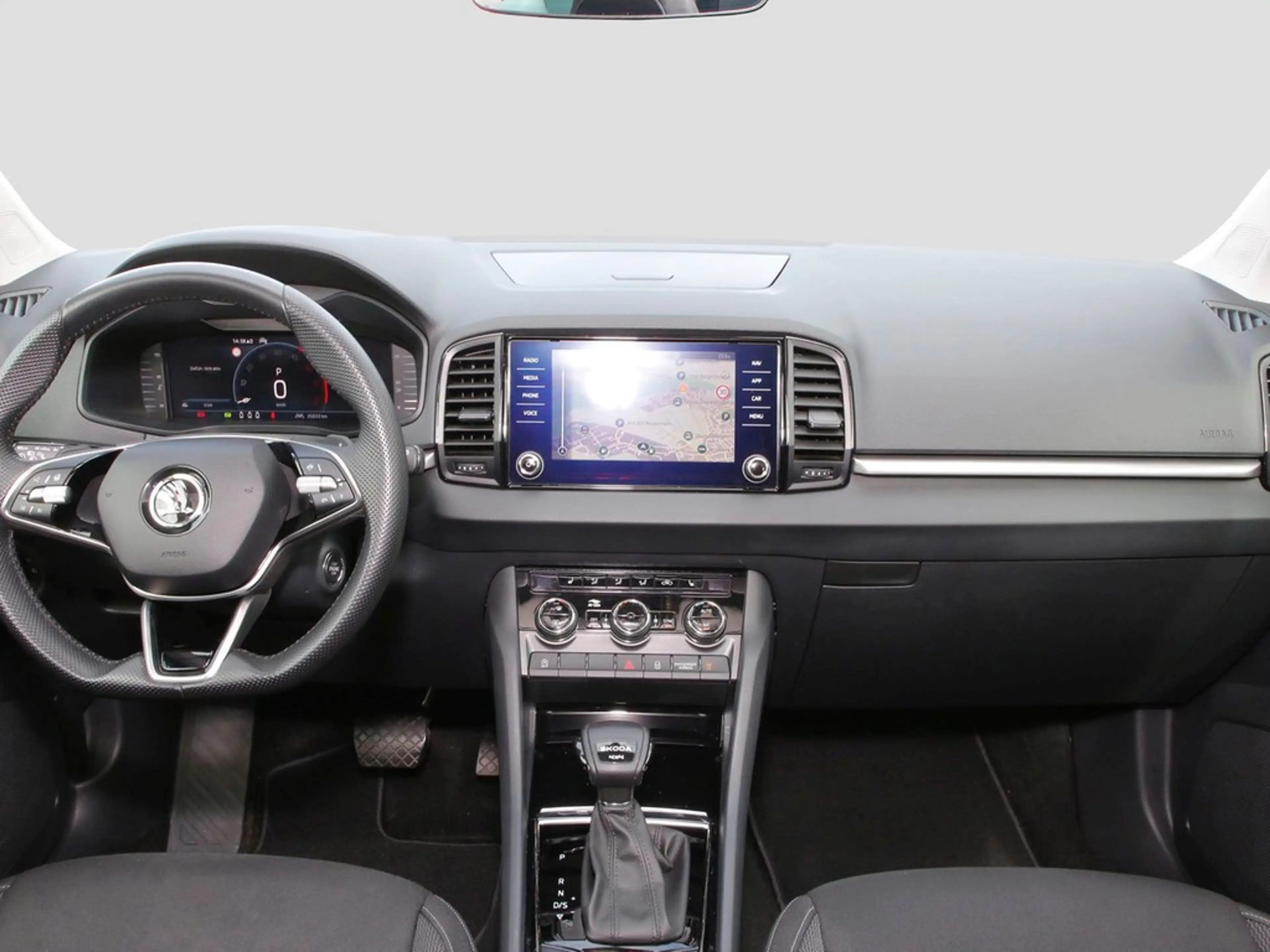 Skoda Karoq 2.0 TDI DSG Drive 4x4 17" ACC Navi SHZ LED — photo 12
