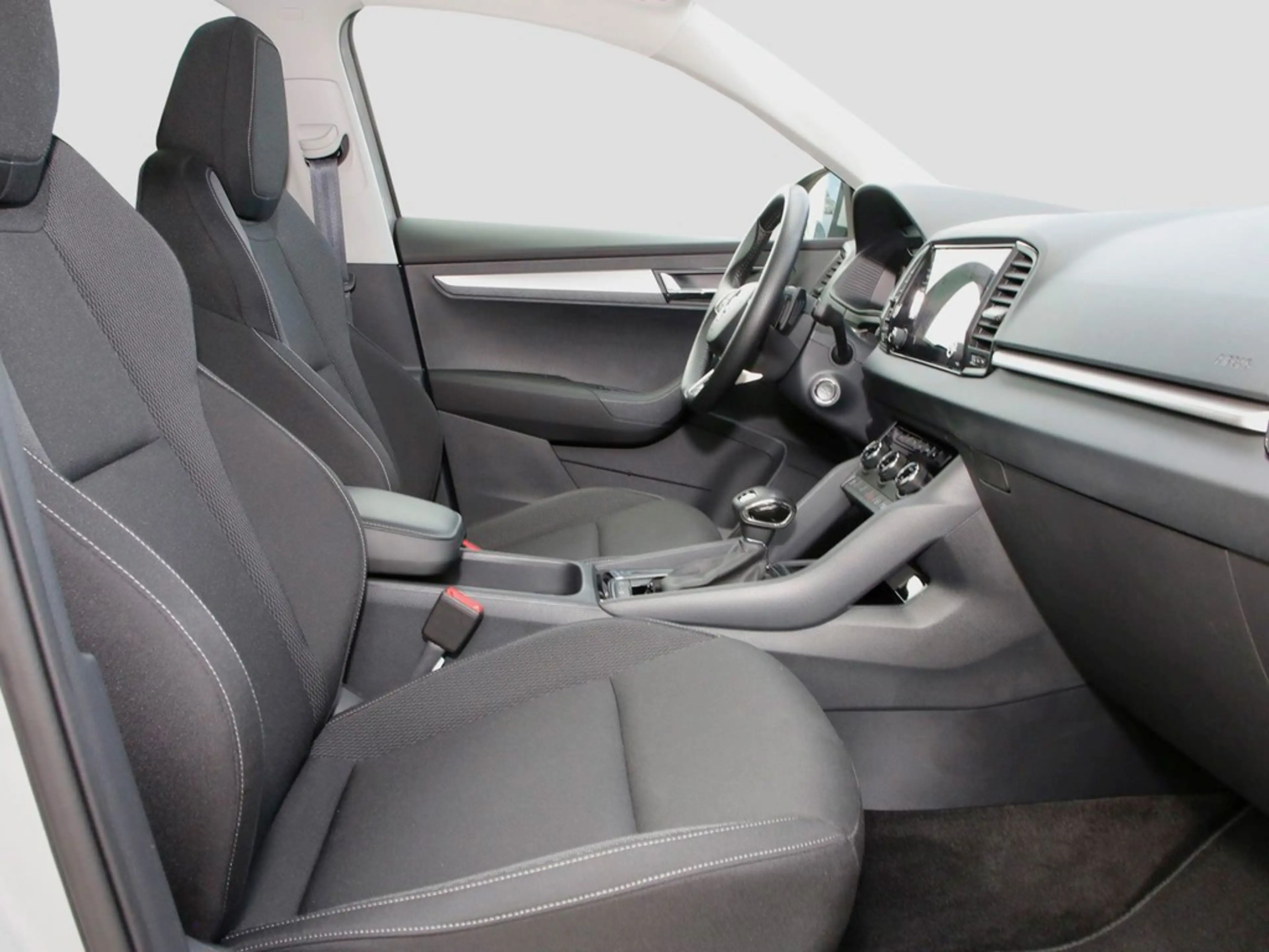 Skoda Karoq 2.0 TDI DSG Drive 4x4 17" ACC Navi SHZ LED — photo 8
