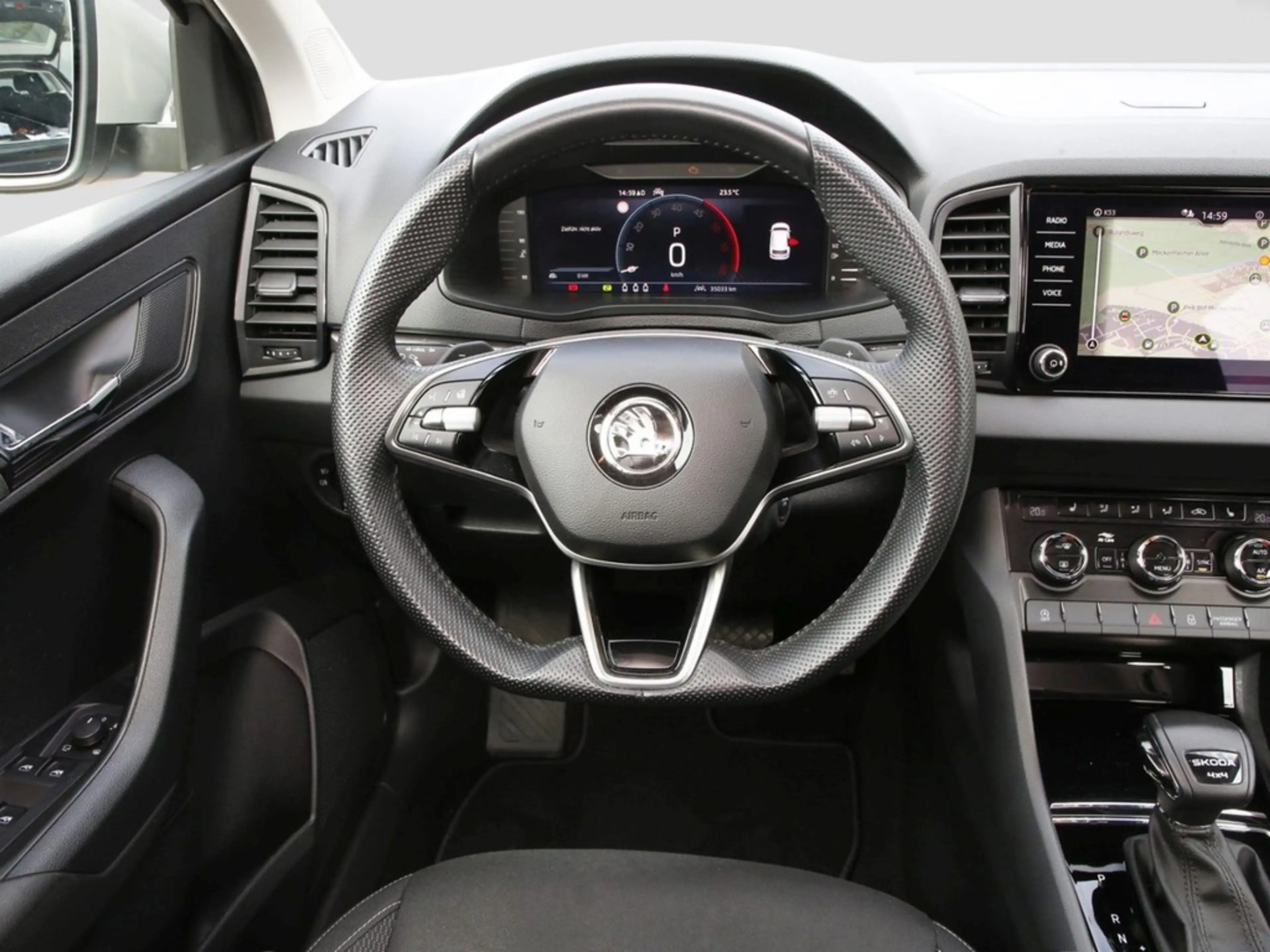 Skoda Karoq 2.0 TDI DSG Drive 4x4 17" ACC Navi SHZ LED — photo 14