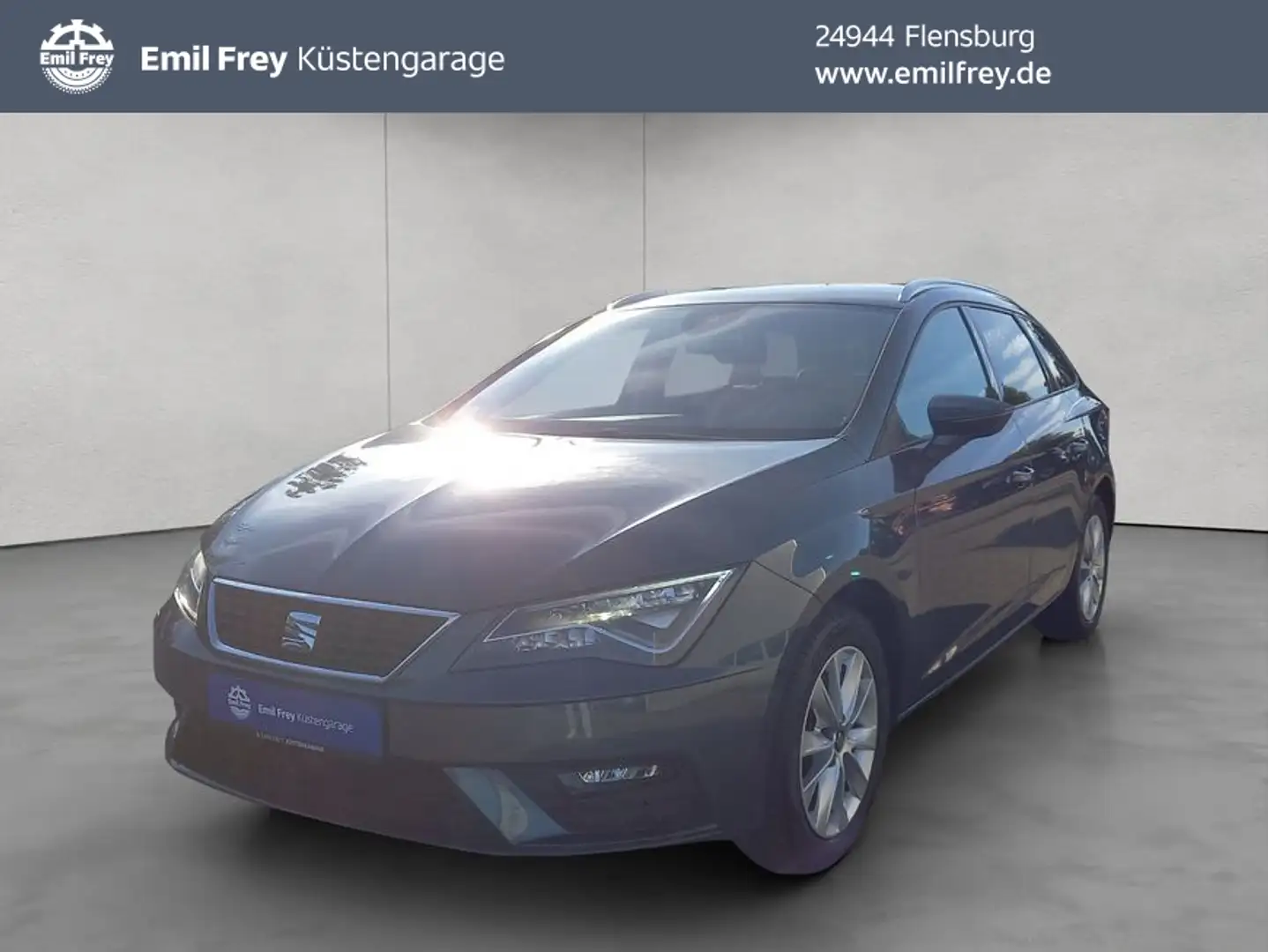 SEAT Leon ST 1.5 TSI -Style- 6-Gang LED / Navi/ RFK Grijs - 1