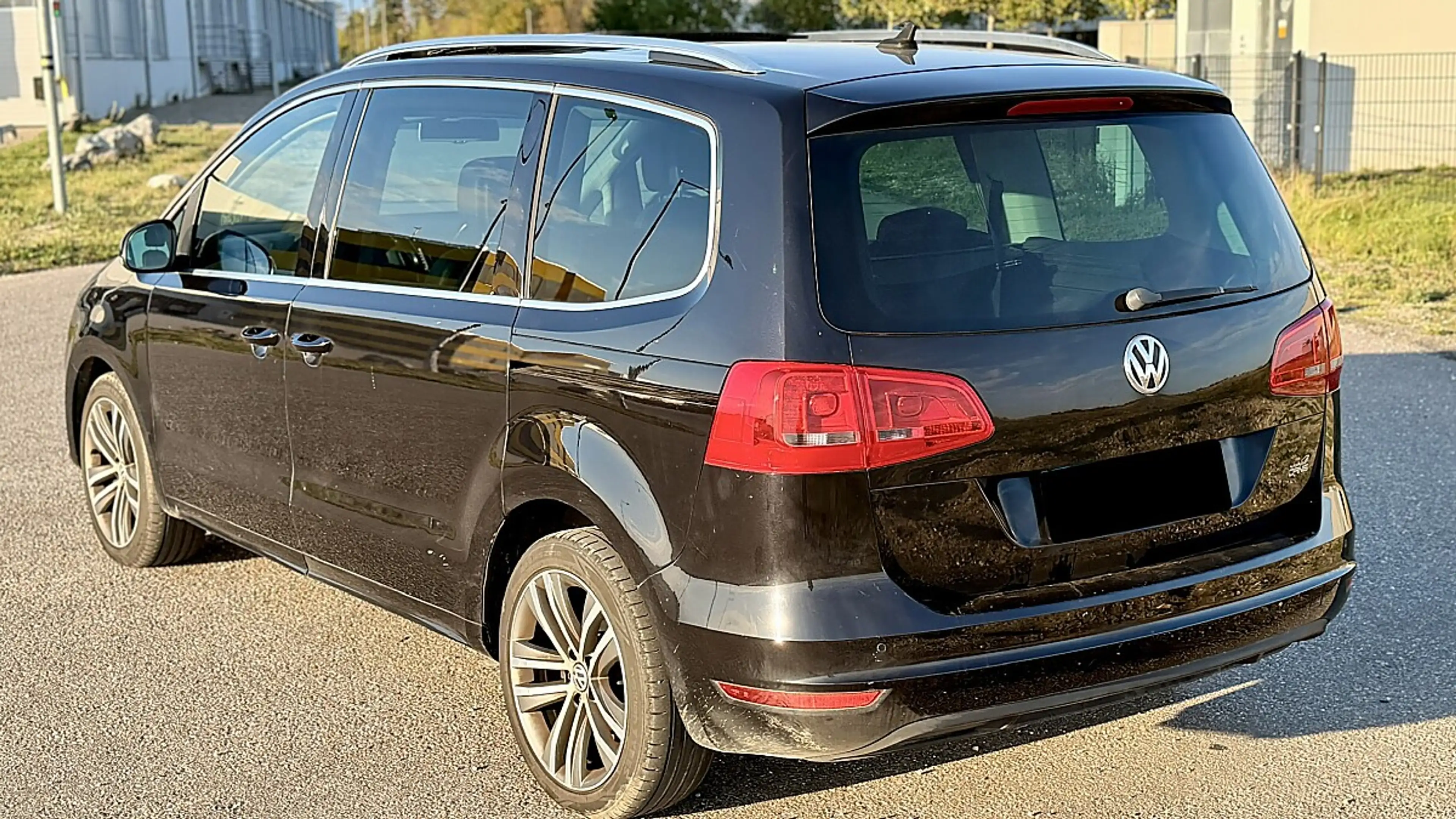 Volkswagen Sharan 2.0 TDI Sky 4Motion BlueMotion Tech — photo 6