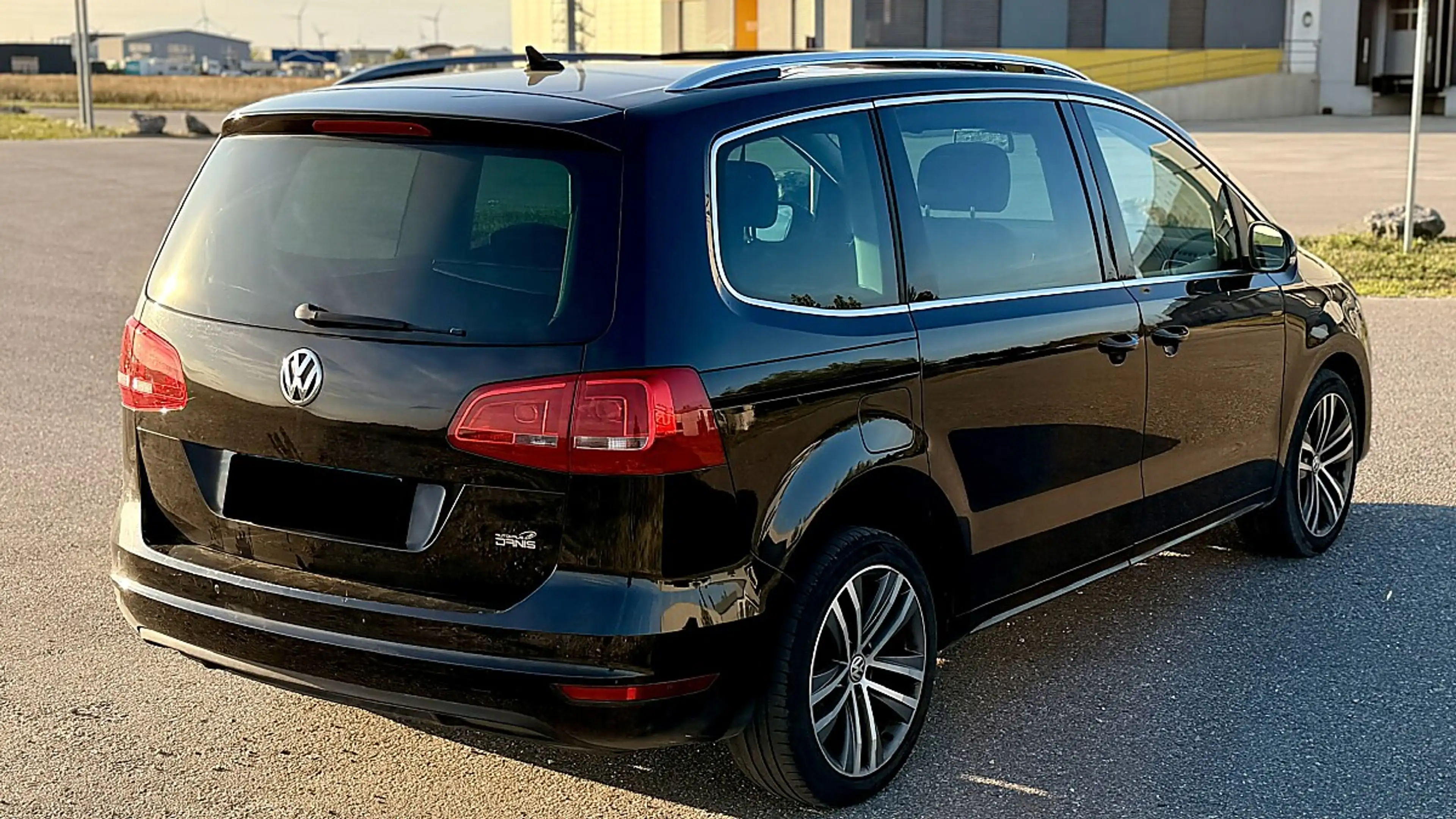 Volkswagen Sharan 2.0 TDI Sky 4Motion BlueMotion Tech — photo 4