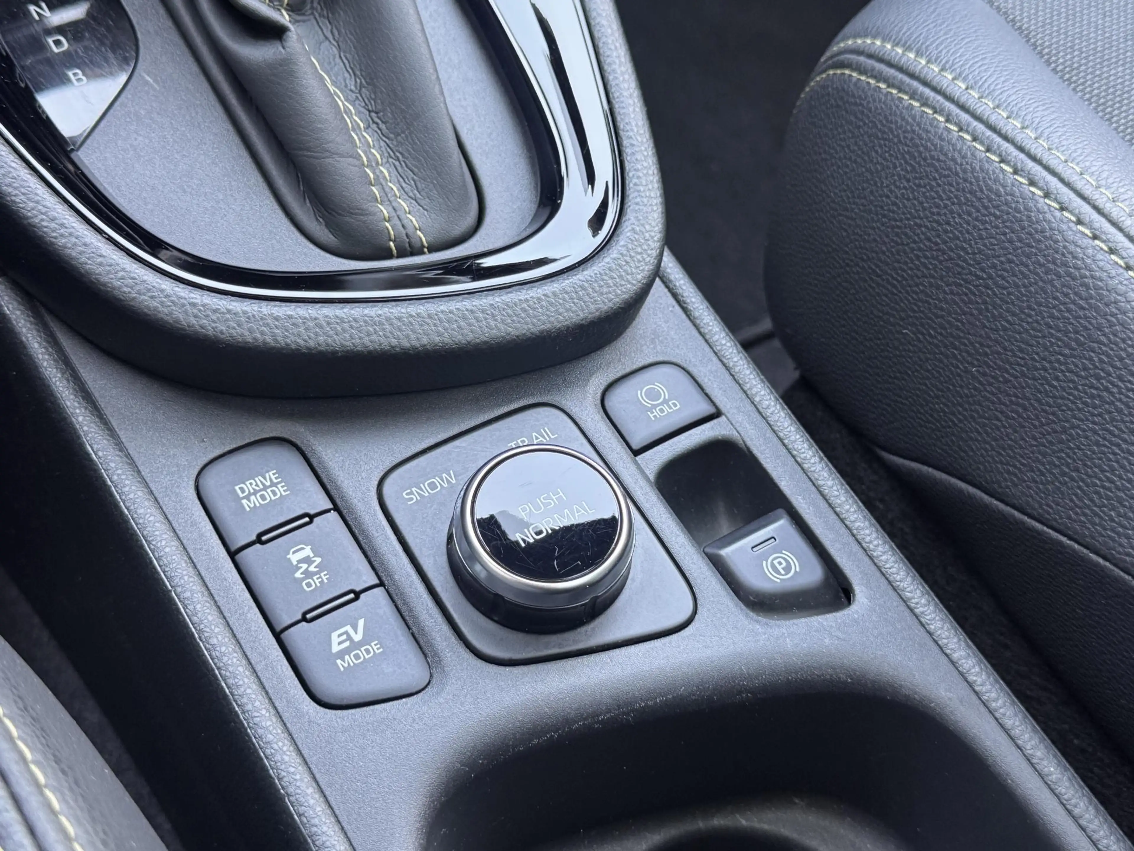 Toyota Yaris Cross 1.5 Hybrid Adventure Panoramadak Trekhaak JBL — photo 28