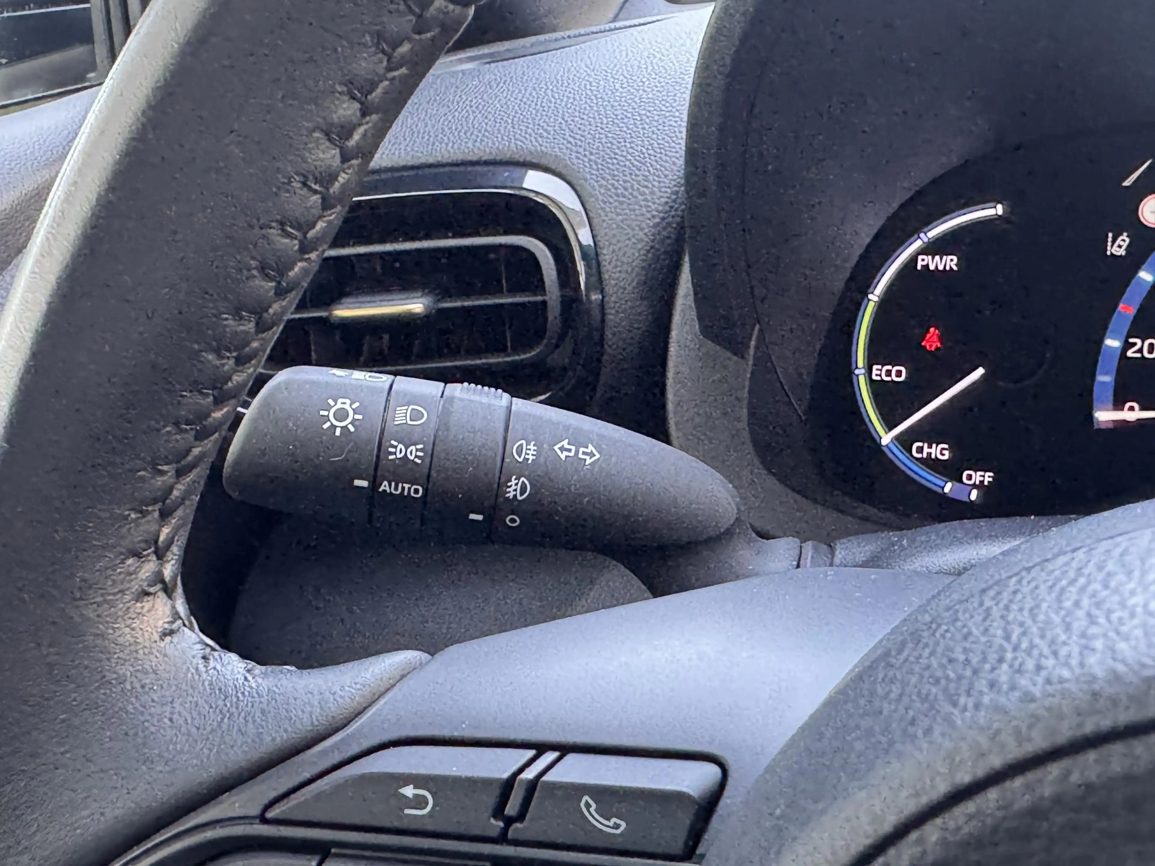 Toyota Yaris Cross 1.5 Hybrid Adventure Panoramadak Trekhaak JBL — photo 24