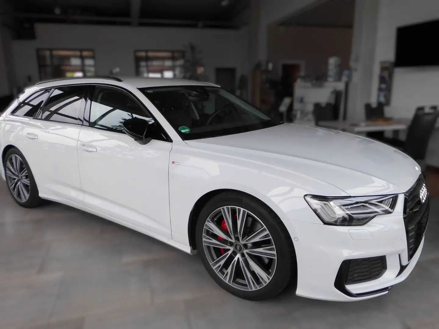 Audi A6 Avant 55 TFSI e quattro sport Blanc - 2