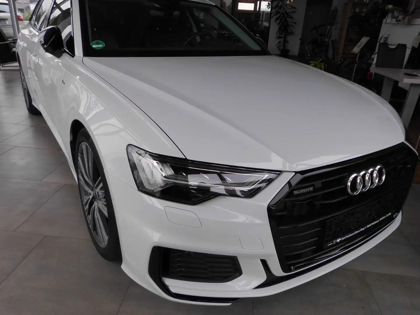 Audi A6 Avant 55 TFSI e quattro sport Blanc - 1