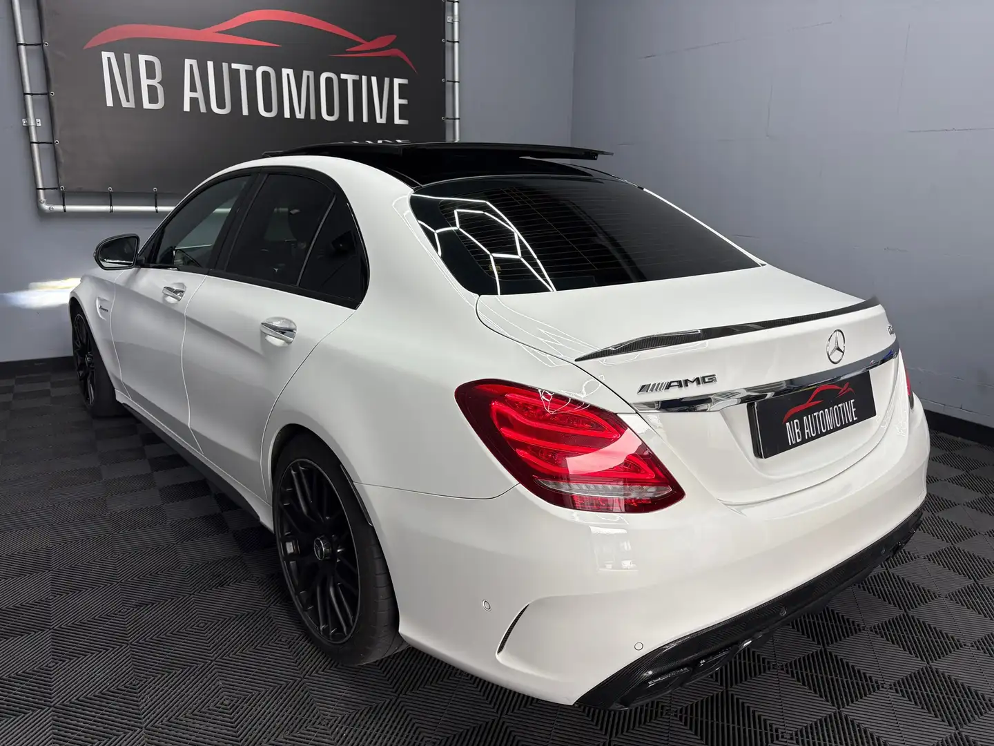 Mercedes-Benz C 63 AMG C63 S V8 Biturbo Weiß - 2