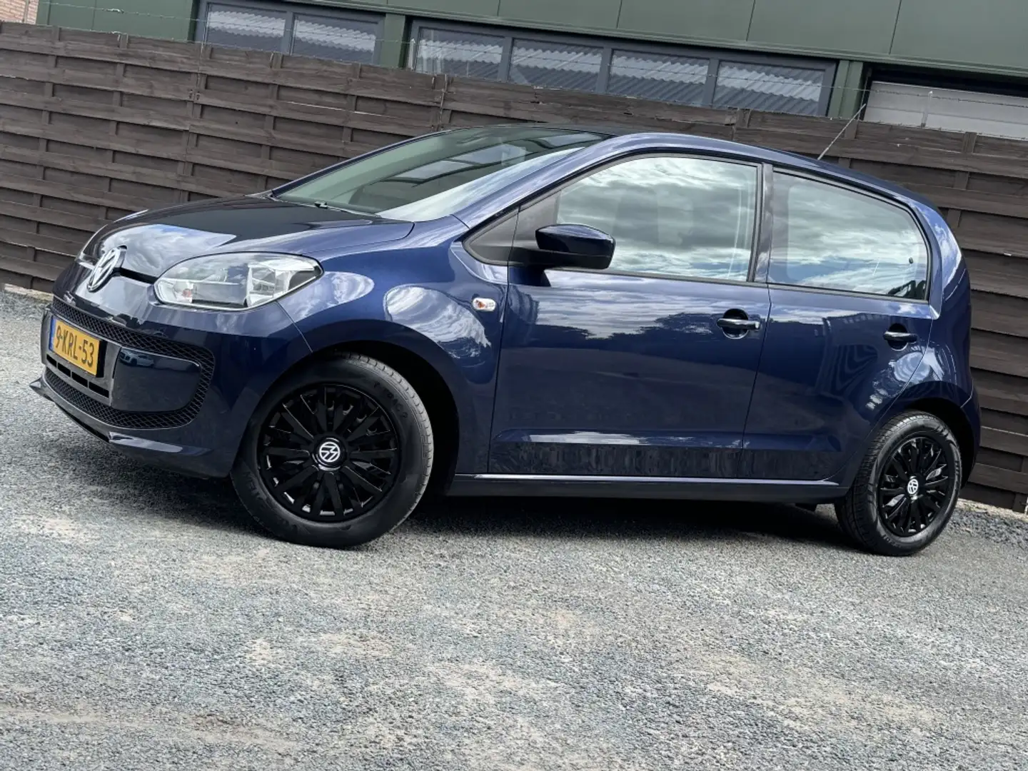 Volkswagen up! 1.0 Move Up! BlueMotion / Airco / NL-auto Bleu - 2