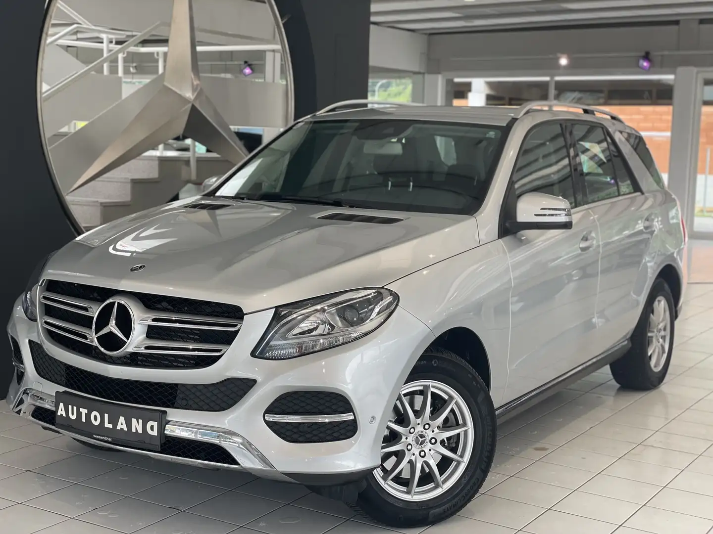Mercedes-Benz GLE 250 d 4Matic Argintiu - 1
