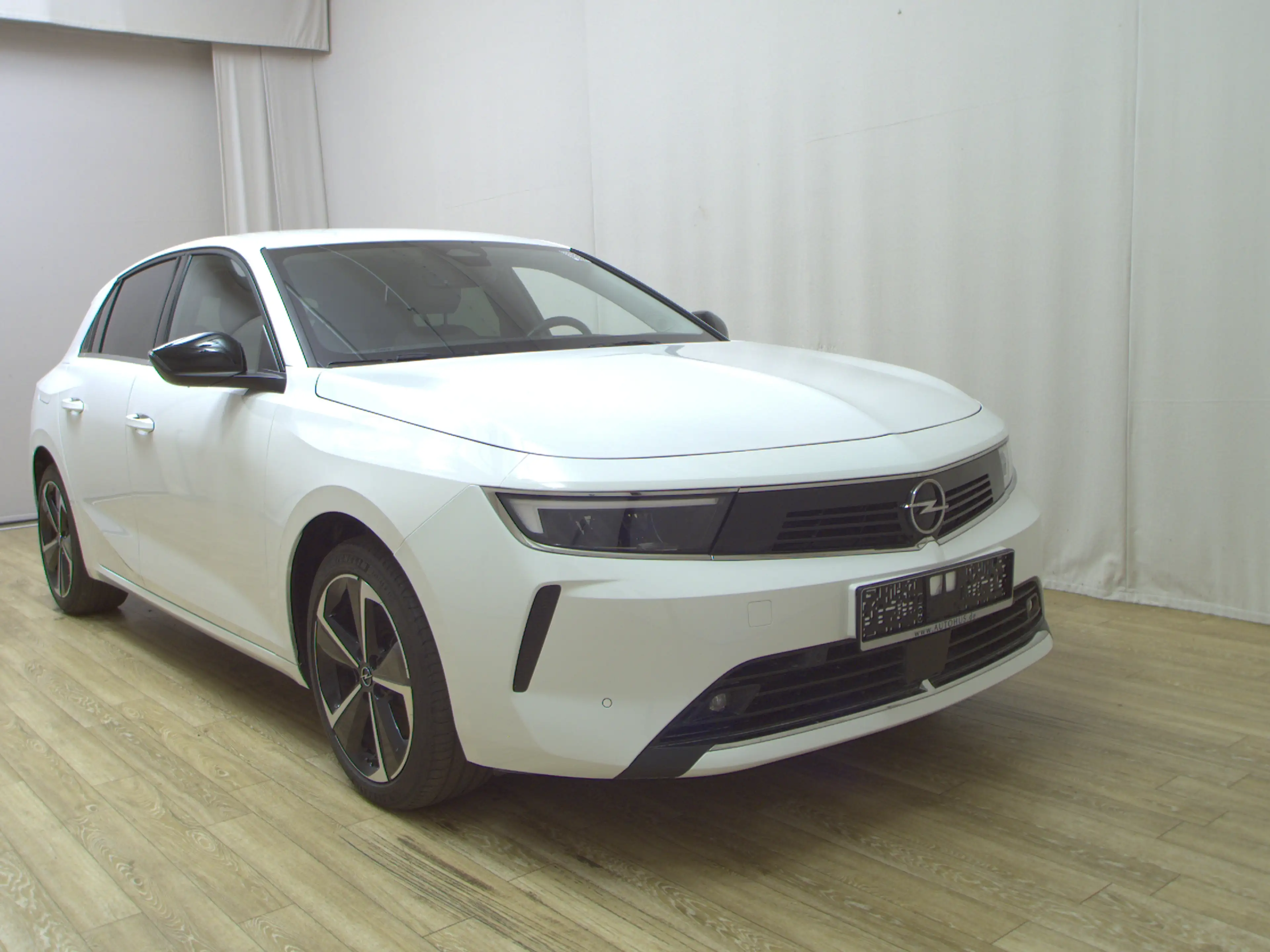 Opel Astra 1.5 D Business Elegance Navi LED AHK RFK — photo 3