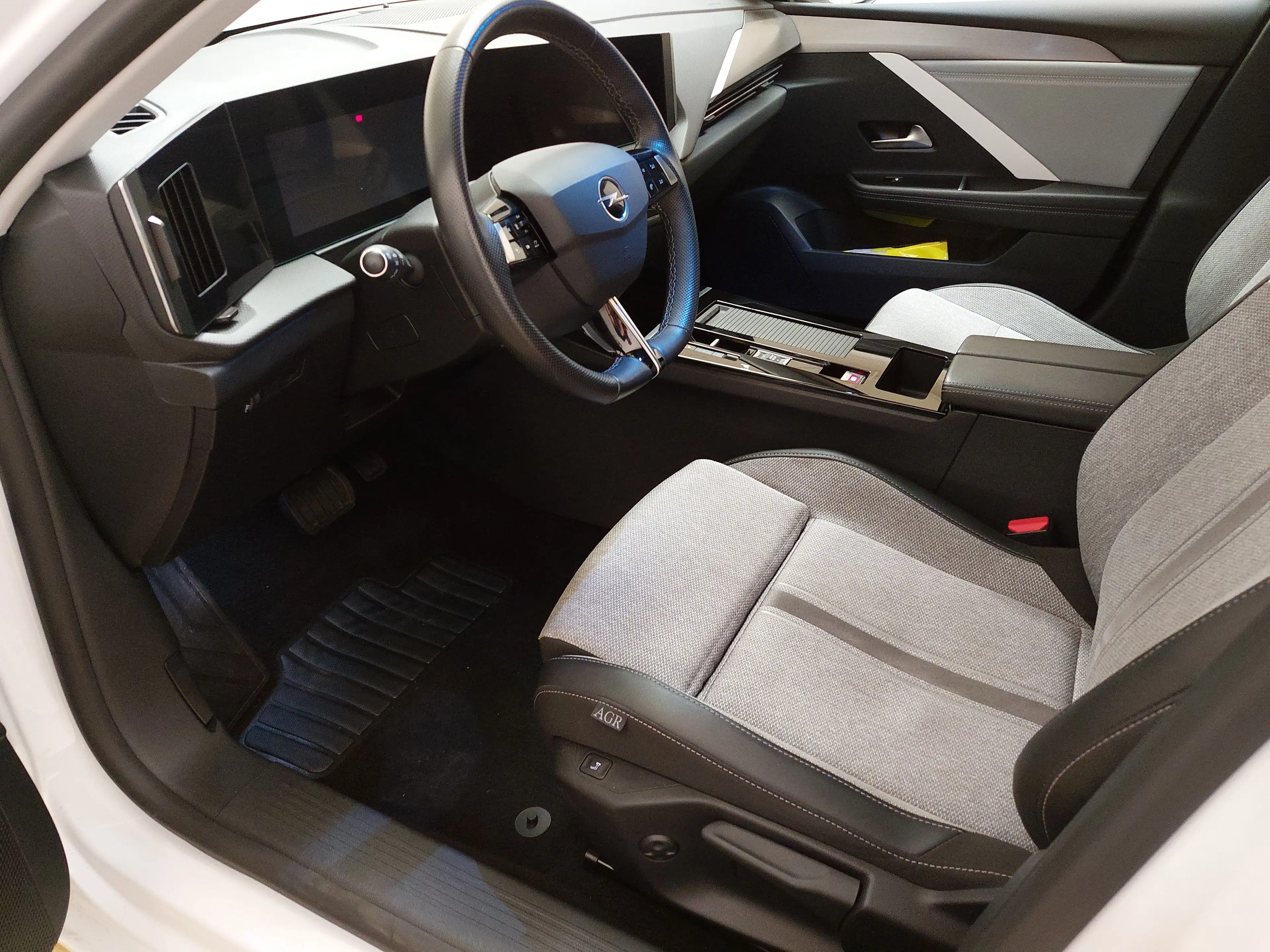 Opel Astra 1.5 D Business Elegance Navi LED AHK RFK — photo 6