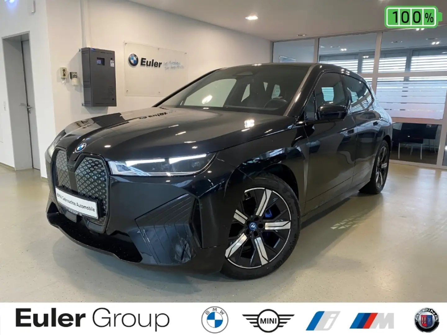 BMW iX xDrive50 Sportpaket HUD Luftfederung AHK Panorama Schwarz - 1
