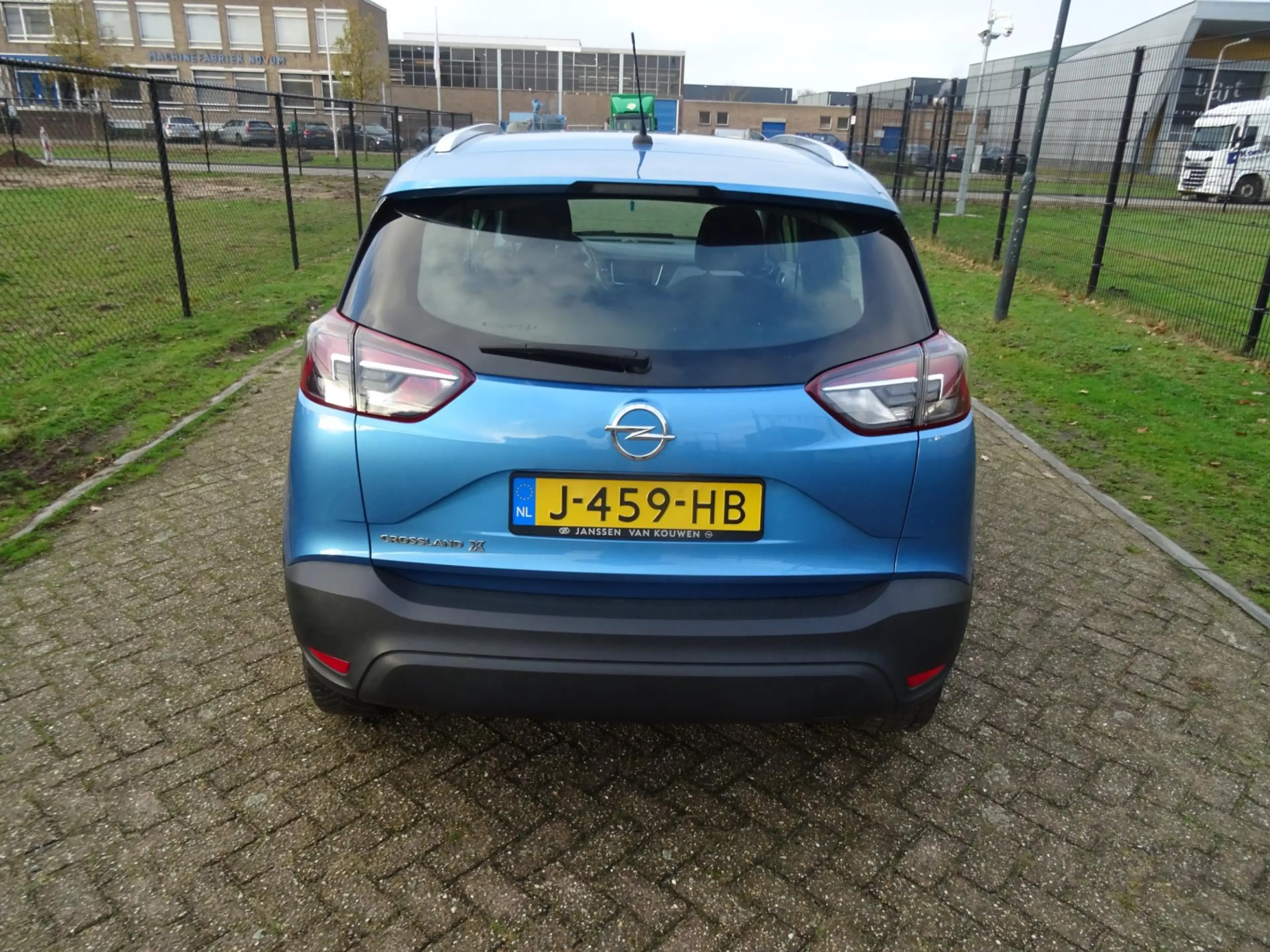 Opel Crossland X 1.2 Turbo Edition — photo 4