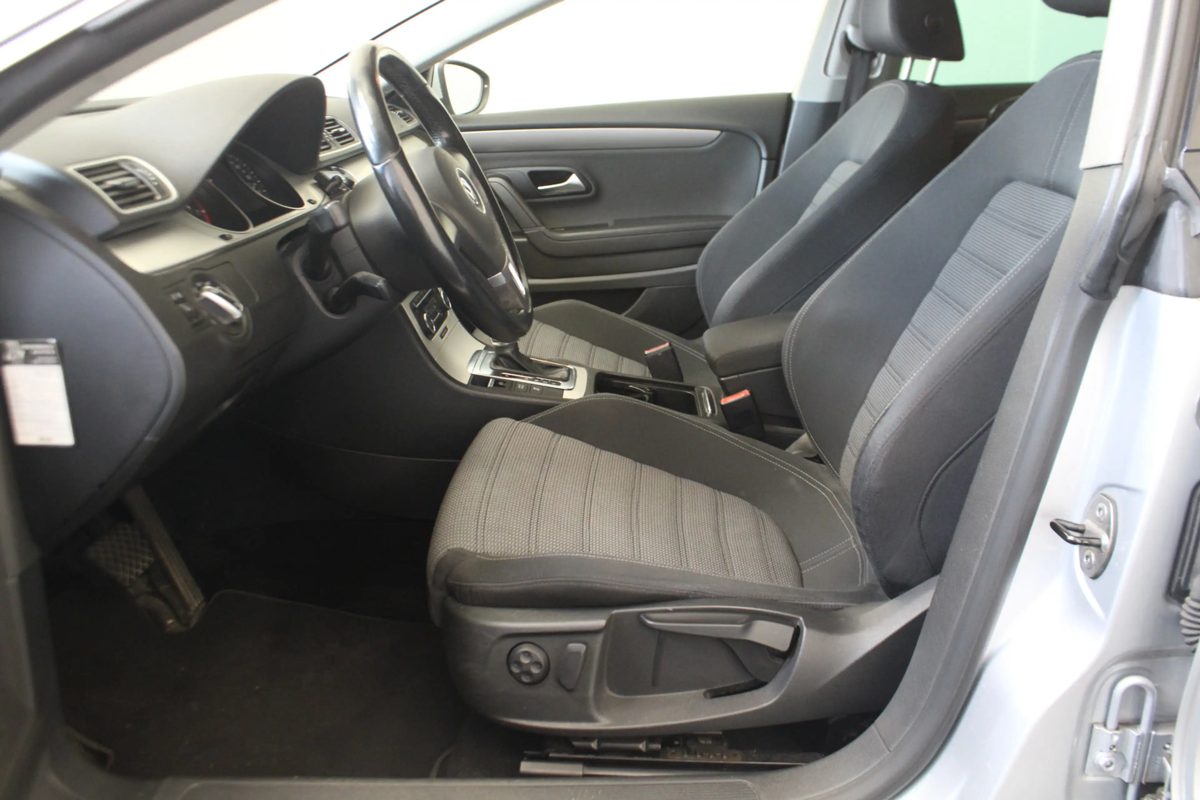 Volkswagen Passat CC 1.8 TSI 5p. |Navi|DSG| — photo 13