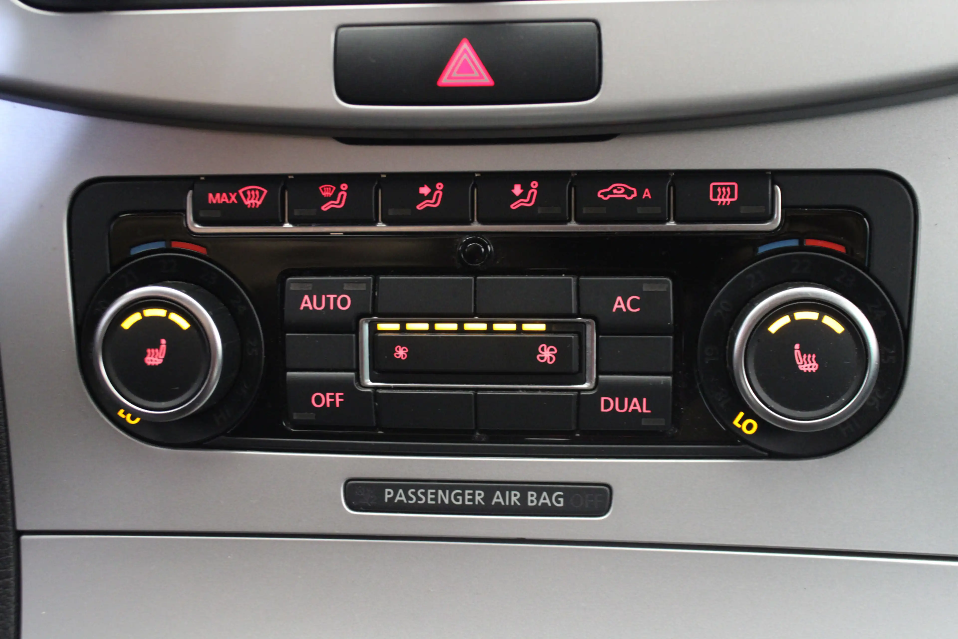 Volkswagen Passat CC 1.8 TSI 5p. |Navi|DSG| — photo 6