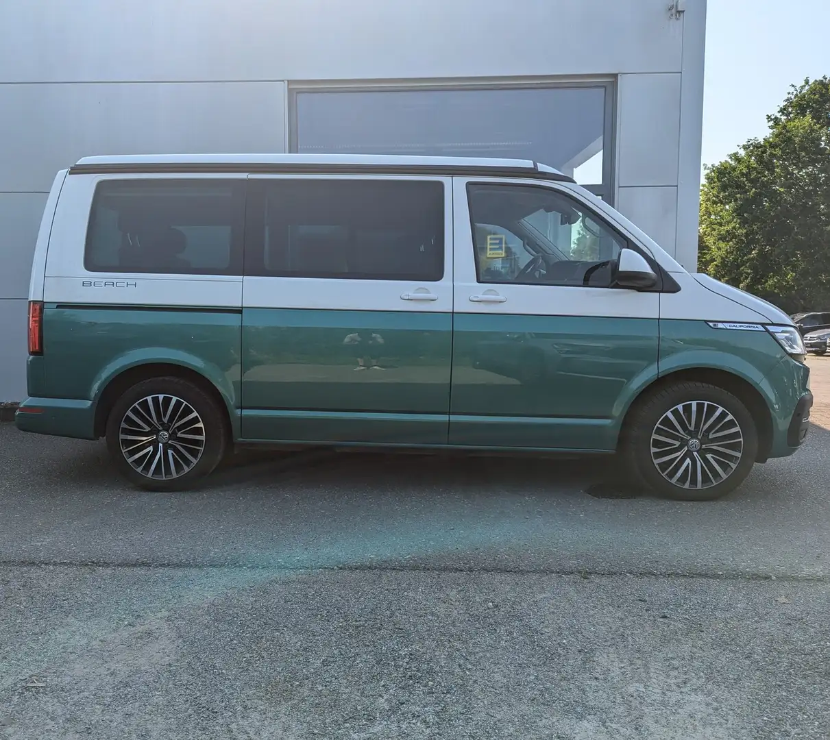 Volkswagen T6 California Beach 2,0 TDI DSG Navi+ACC+AHK+LED Blanc - 2