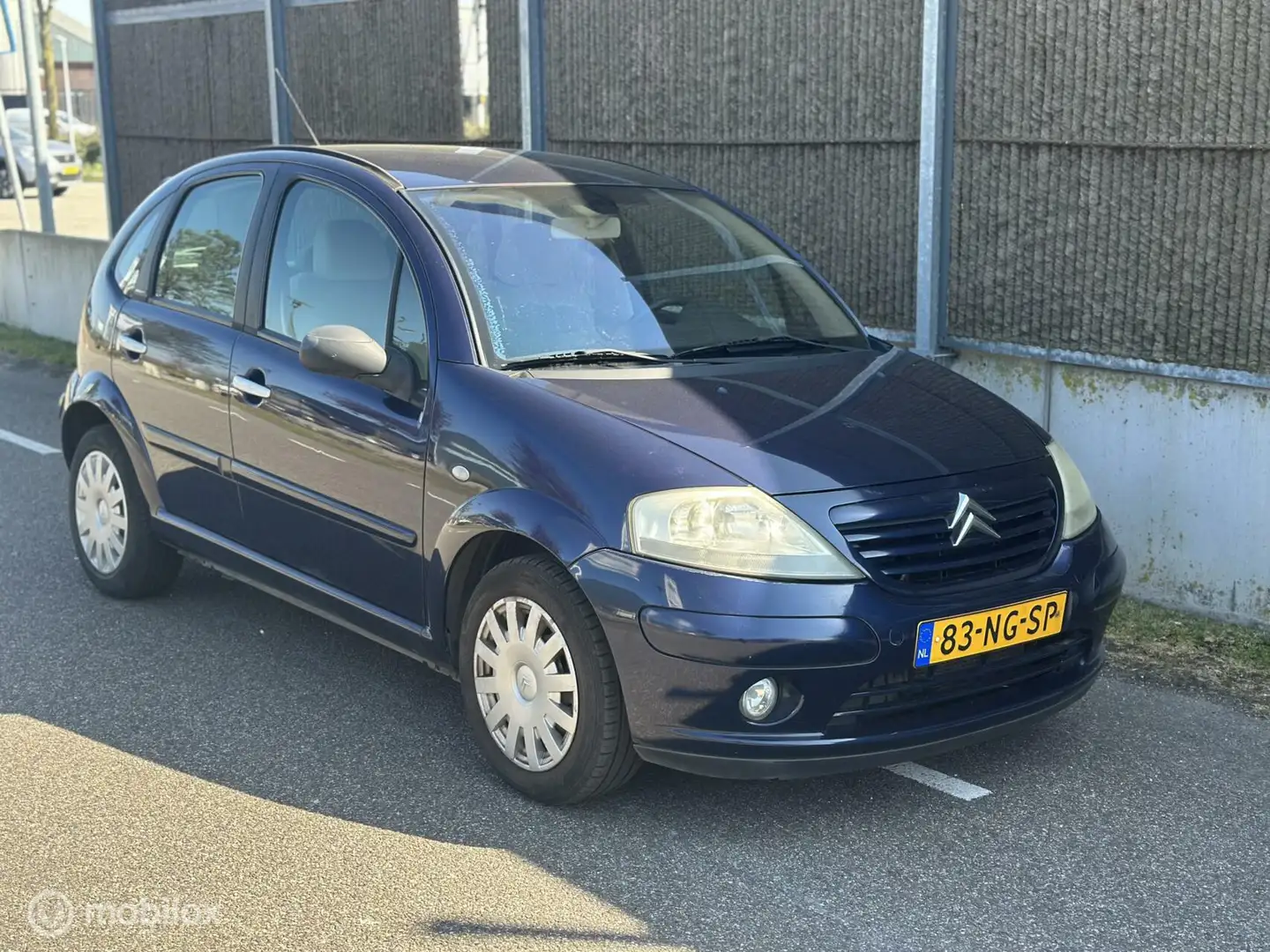 Citroen C3 1.4i Différence DEALERONDERHOUDEN|LAGEKM Bleu - 1