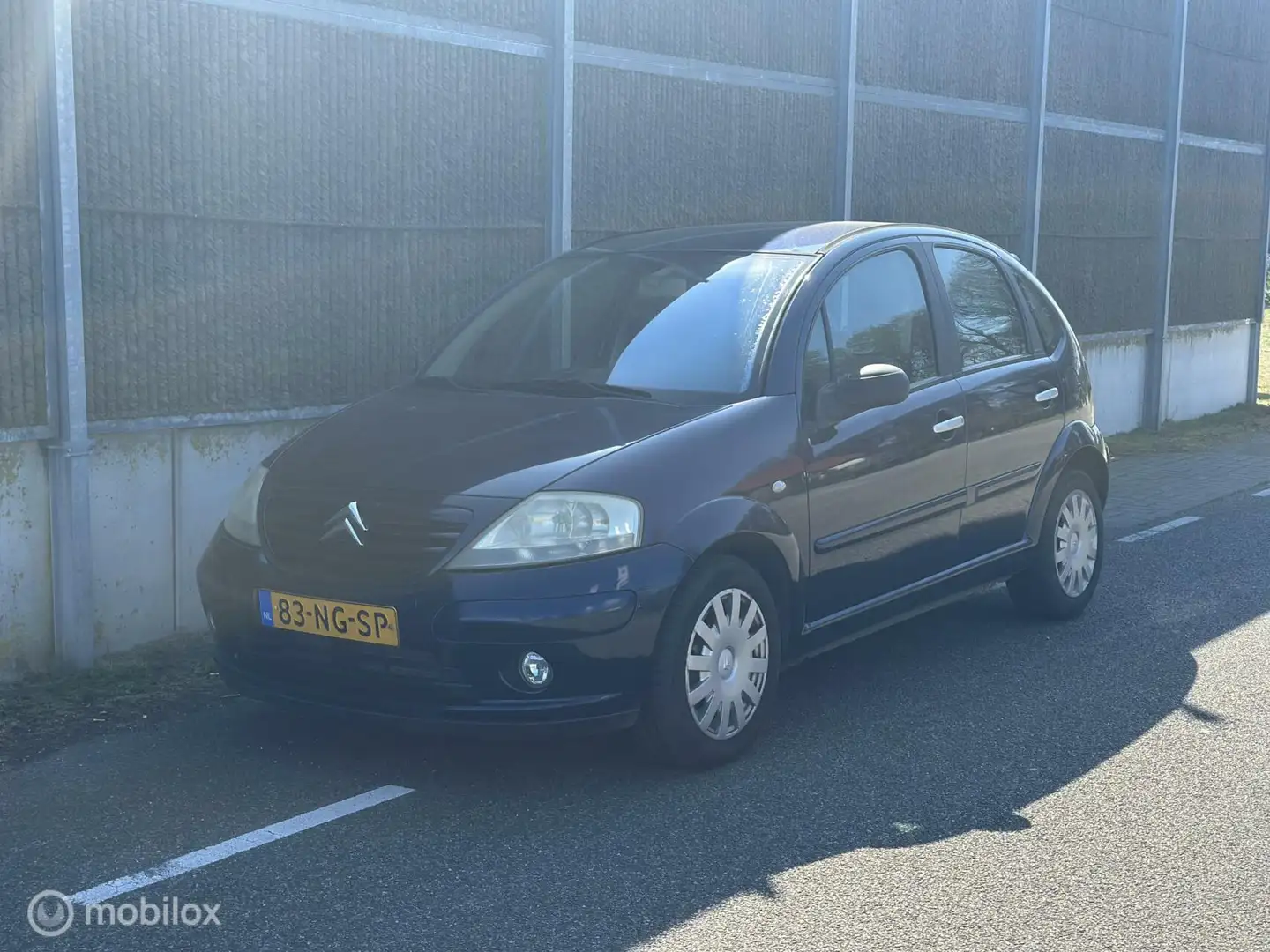 Citroen C3 1.4i Différence DEALERONDERHOUDEN|LAGEKM Bleu - 2