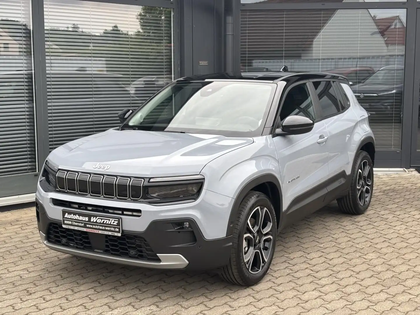 Jeep Avenger 1.2 e-Hybrid Automatik Summit *SHZ*KAMERA*ACC*PDC* Grau - 1
