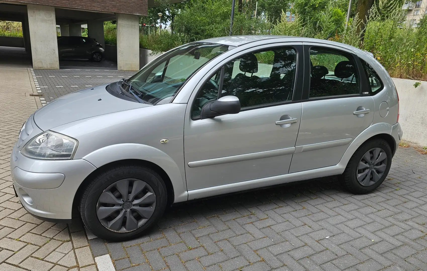 Citroen C3 C3 1.4i-16V Exclusive Grijs - 2