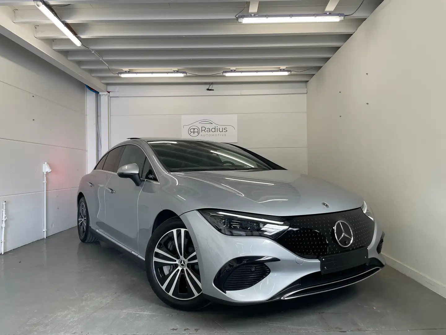 Mercedes-Benz EQE 300 EQE 300 - 2